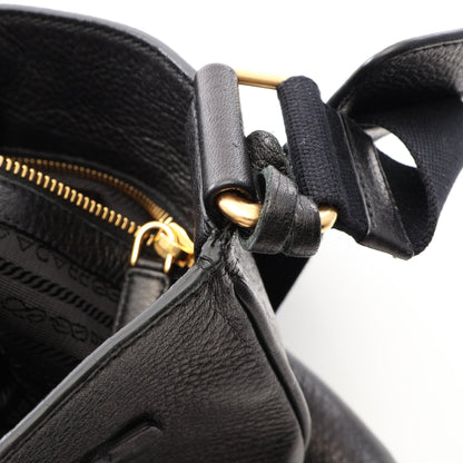 ロゴ ショルダーバッグ レザー ブラック プラダ バッグ PRADA