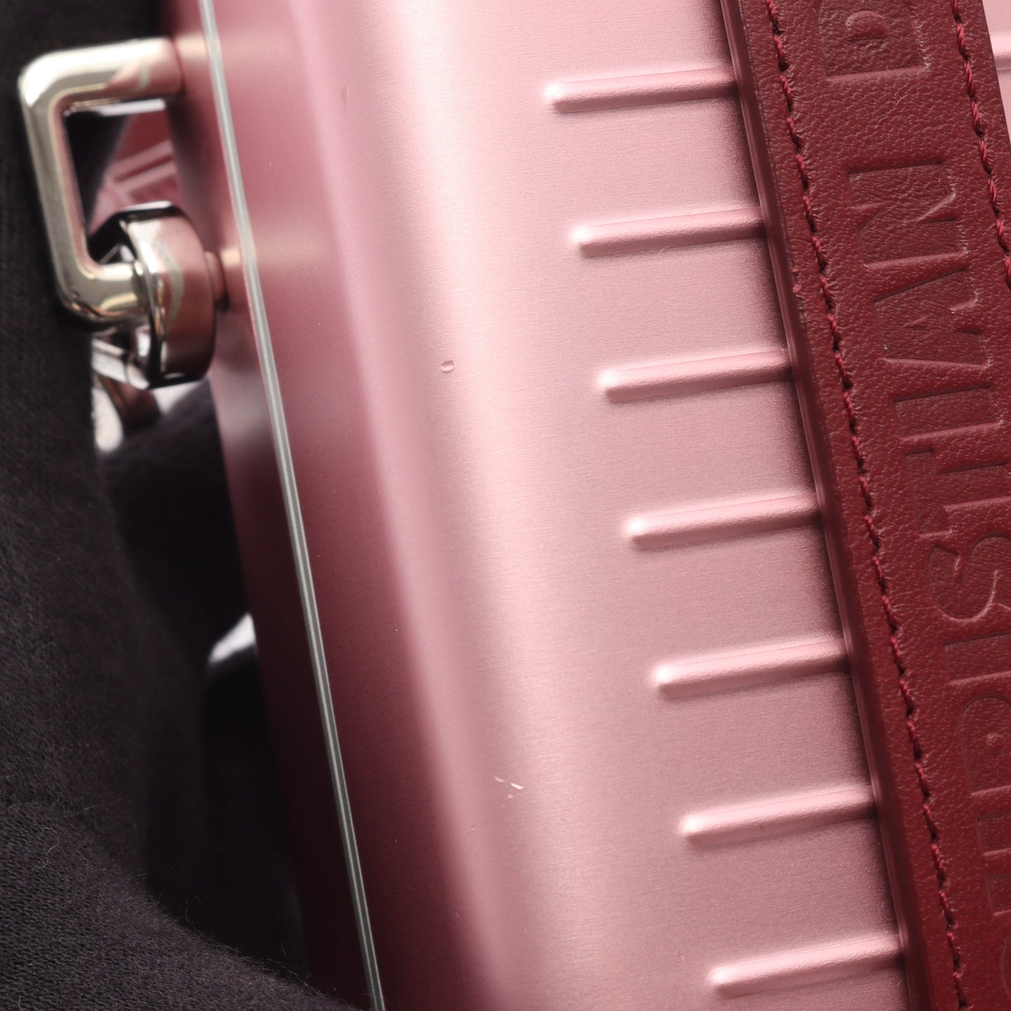 Christian Dior × RIMOWA パーソナルクラッチバッグ ショルダーバッグ ショルダーウォレット アルミニウム レザー ピンク バーガンディ クリスチャンディオール バッグ Christian Dior