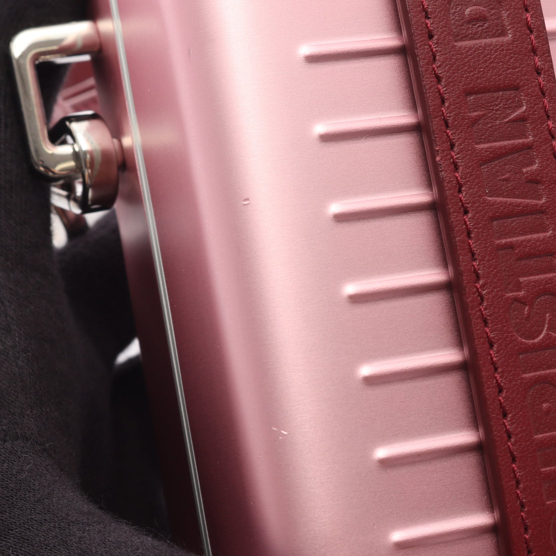 Christian Dior × RIMOWA パーソナルクラッチバッグ ショルダーバッグ ショルダーウォレット アルミニウム レザー ピンク バーガンディ クリスチャンディオール バッグ Christian Dior