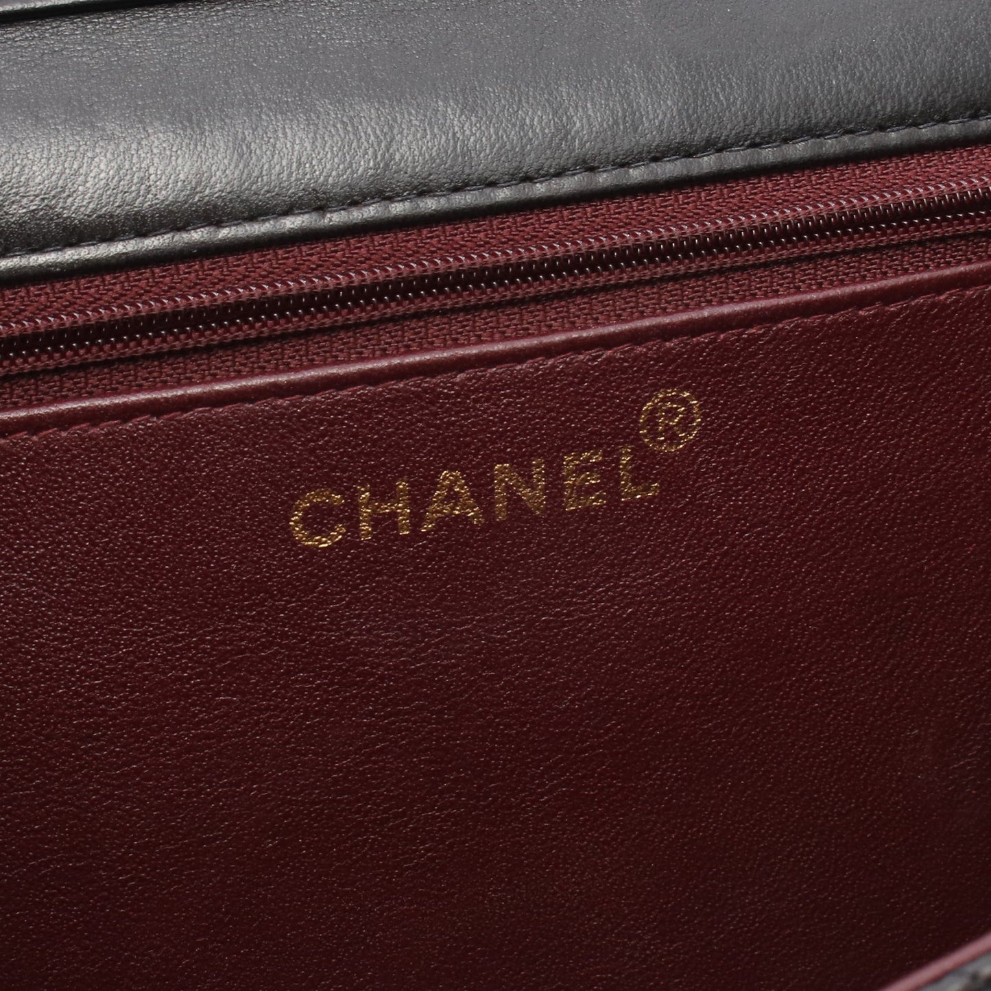 マトラッセ シングルフラップ チェーンショルダーバッグ ラムスキン ブラック ゴールド金具 シャネル
