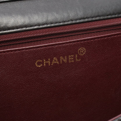マトラッセ シングルフラップ チェーンショルダーバッグ ラムスキン ブラック ゴールド金具 シャネル