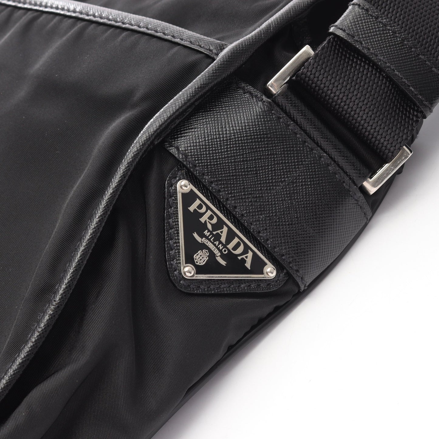 VIAGGIO ショルダーバッグ ナイロン サフィアーノレザー ブラック プラダ バッグ PRADA