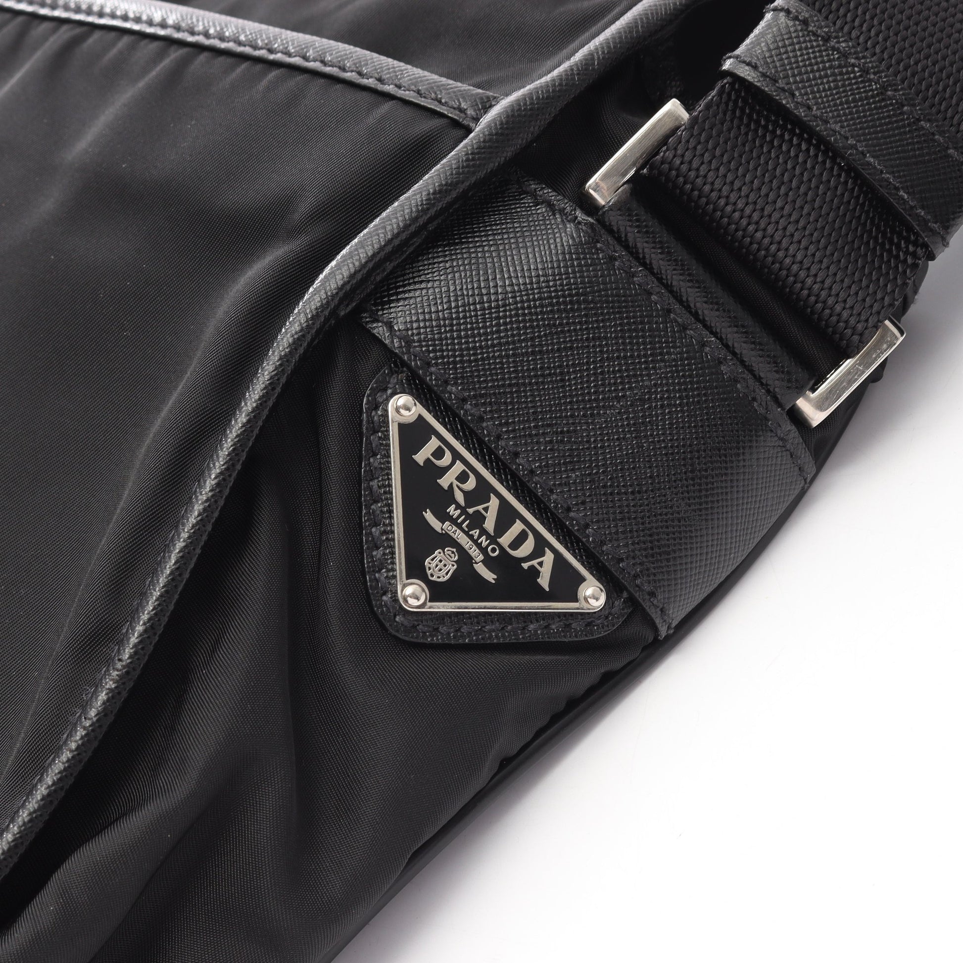 VIAGGIO ショルダーバッグ ナイロン サフィアーノレザー ブラック プラダ バッグ PRADA