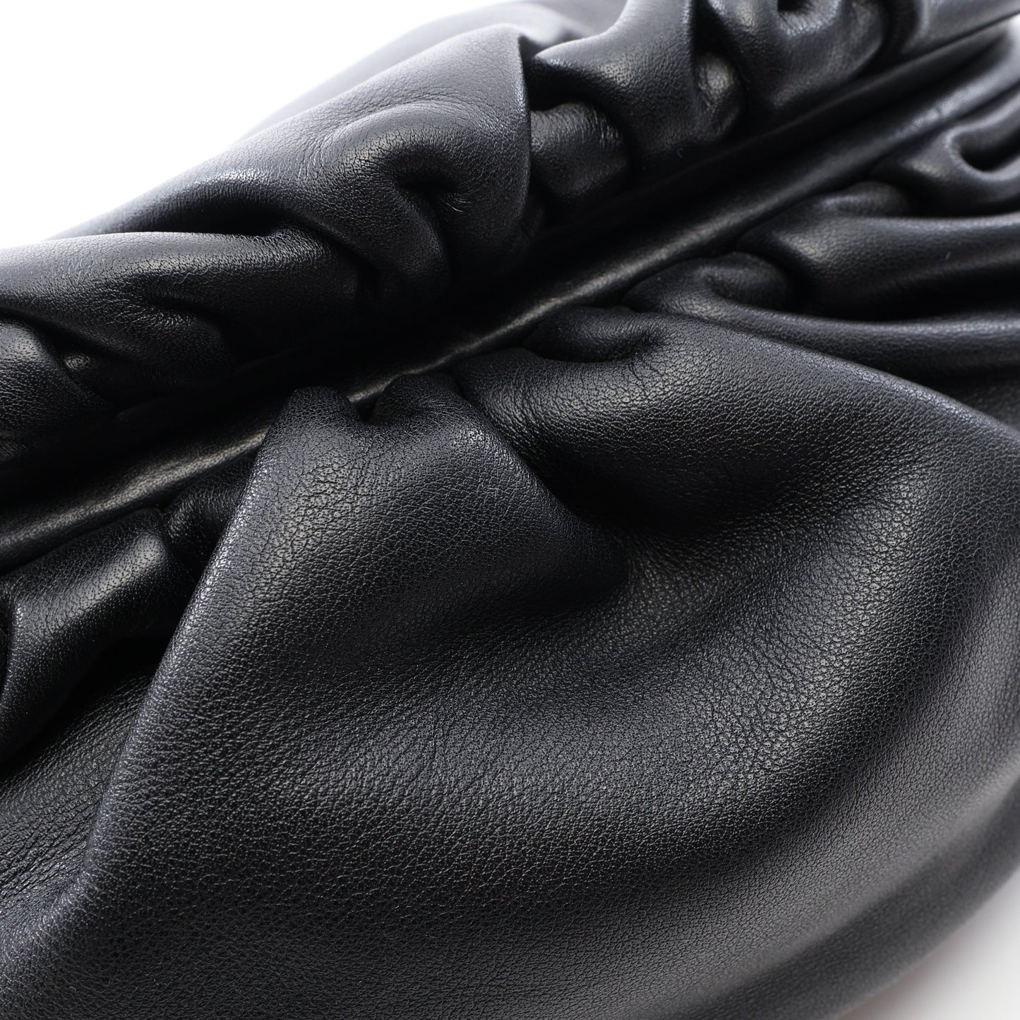 The Chain Pouch Mini チェーン ボディバッグ レザー ブラック ボッテガヴェネタ