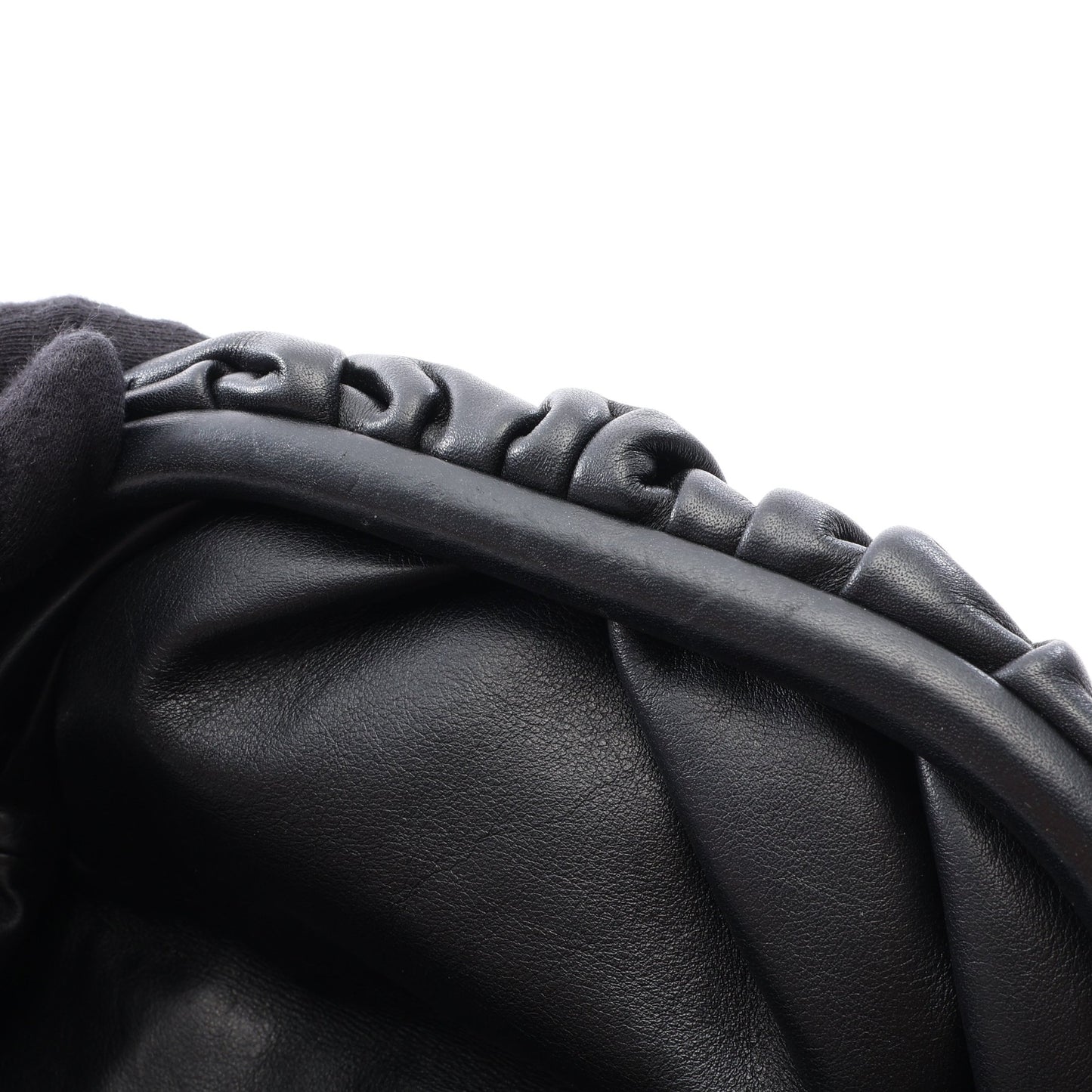The Chain Pouch Mini チェーン ボディバッグ レザー ブラック ボッテガヴェネタ