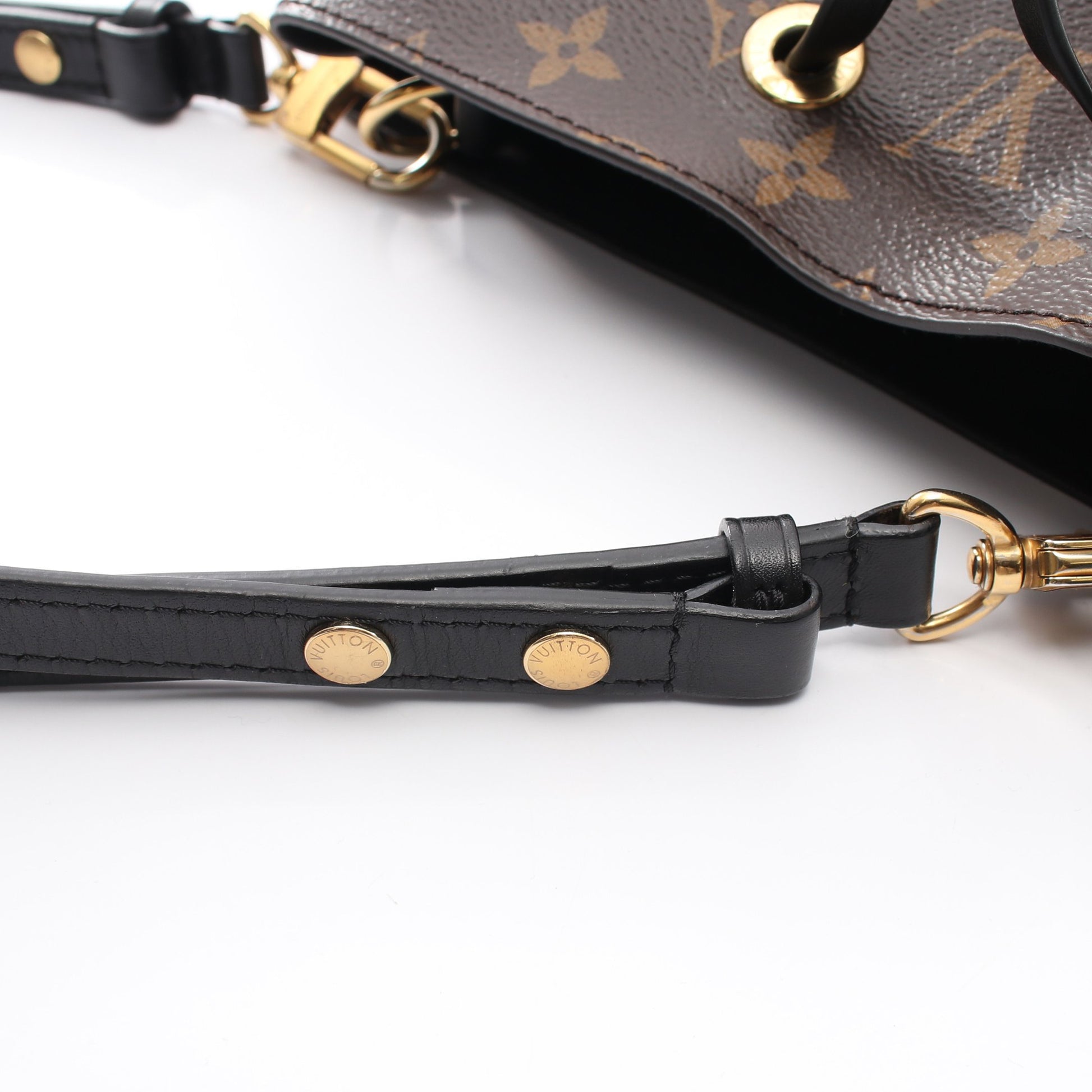 ネオノエ モノグラム ノワール ショルダーバッグ PVC レザー ブラウン ブラック ルイヴィトン バッグ LOUIS VUITTON
