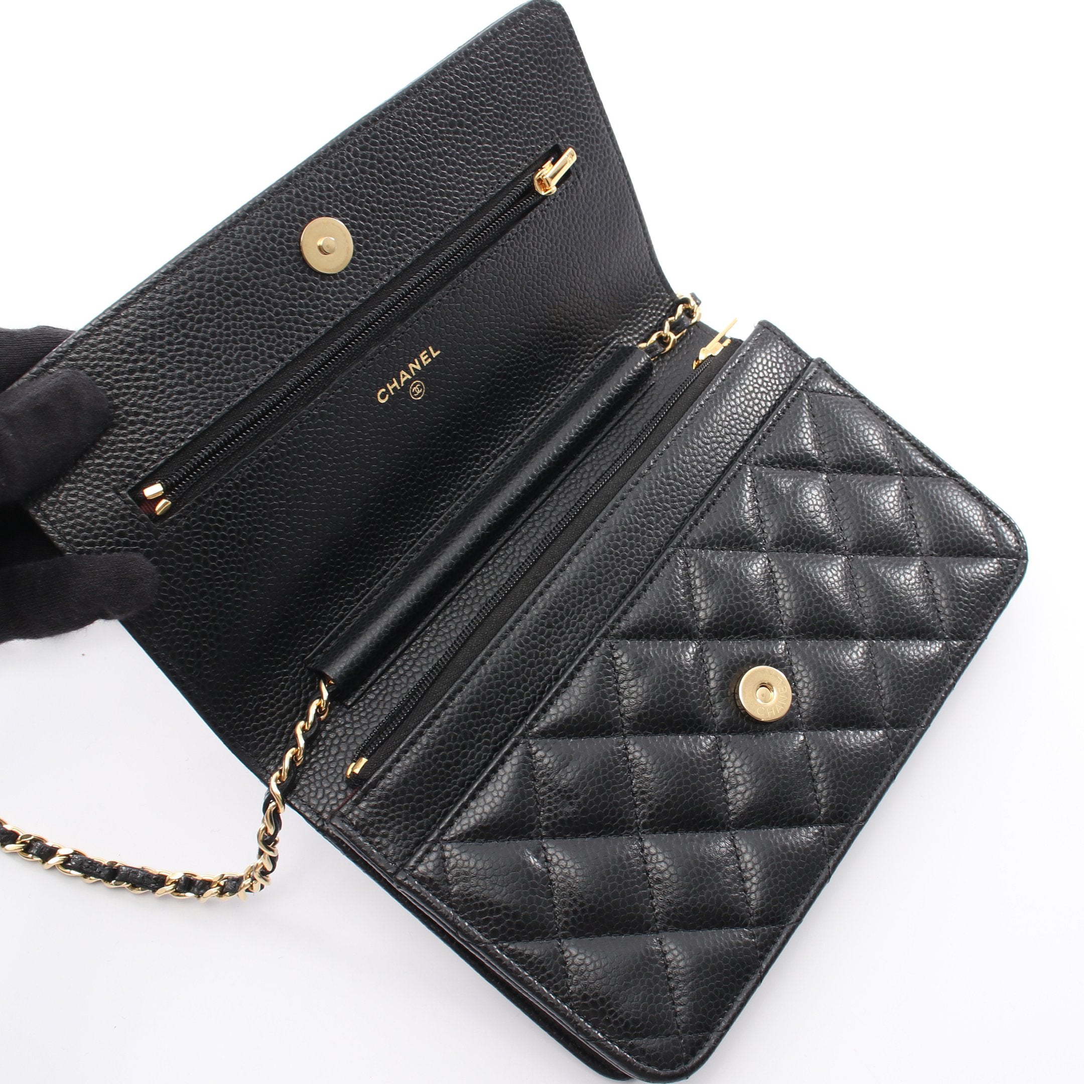 CHANEL シャネル チェーンウォレット マトラッセ キャビアスキン ブラック マトラッセ チェーンウォレット キャビアスキン ブラック ゴールド金具