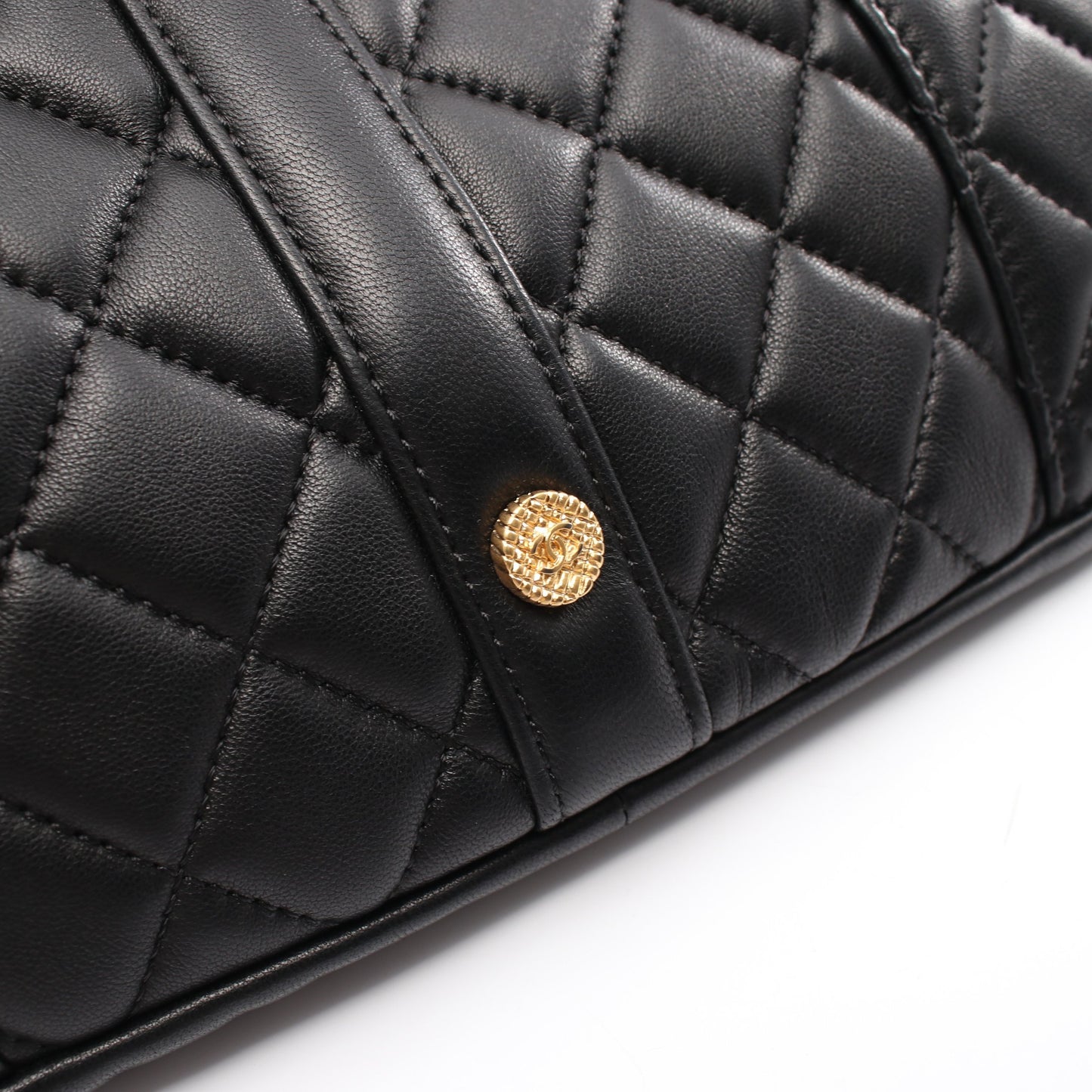 ガールシャネル チェーンショルダーバッグ ラムスキン ブラック ゴールド金具 シャネル