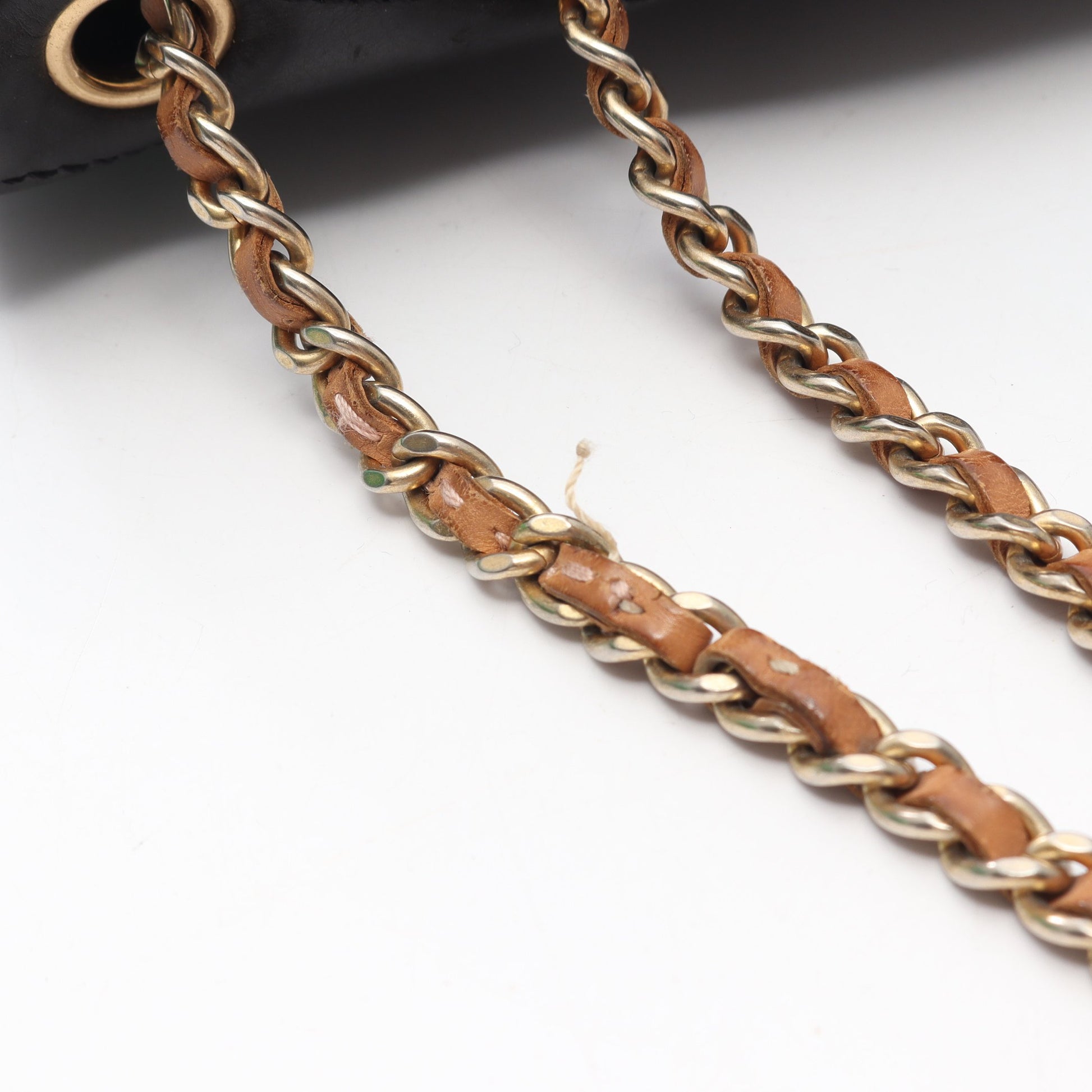 バイアスステッチ チェーンショルダーバッグ レザー ブラック ゴールド金具 シャネル バッグ CHANEL