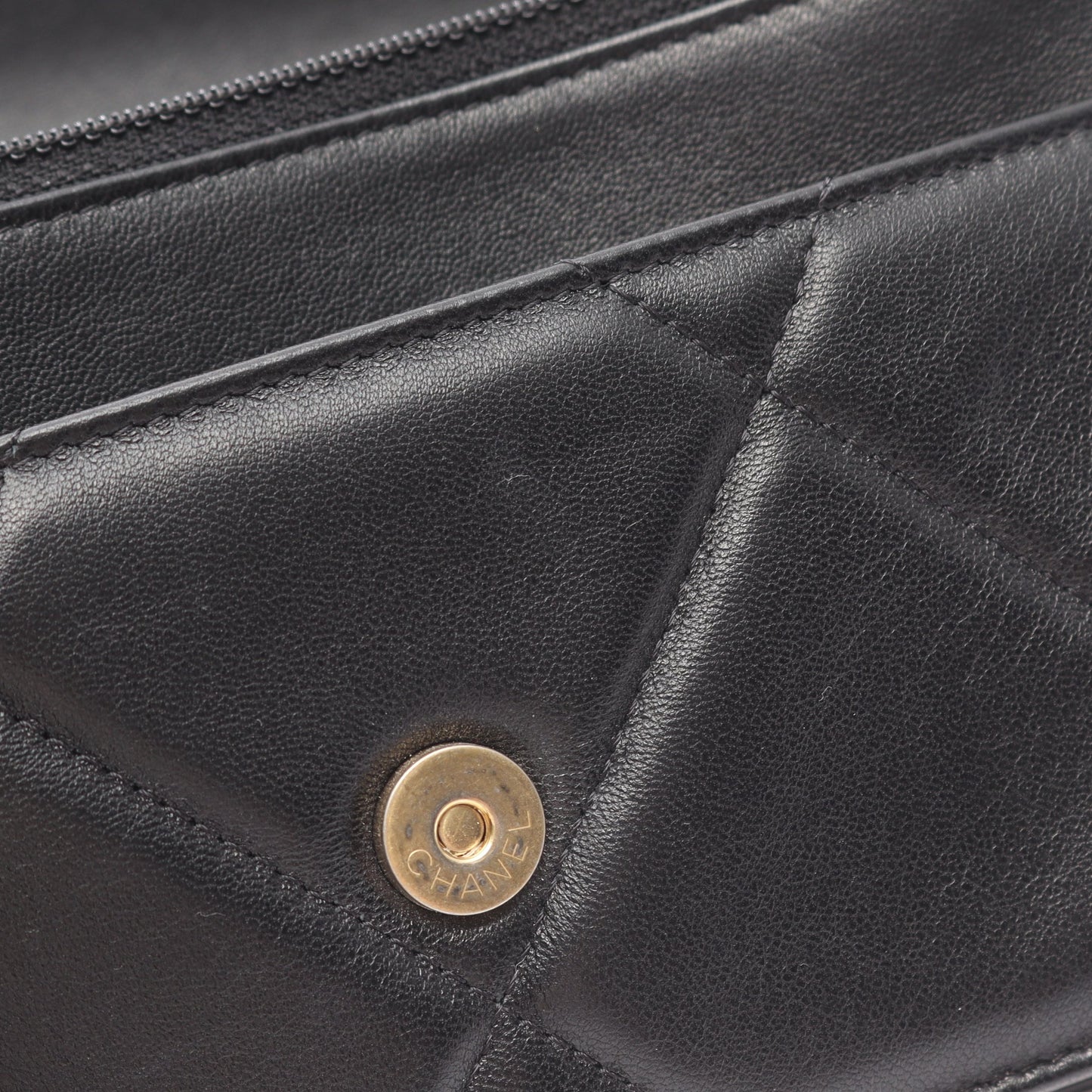 19 ディズヌフ コンビ金具 2WAY チェーンウォレット ラムスキン ブラック シャネル