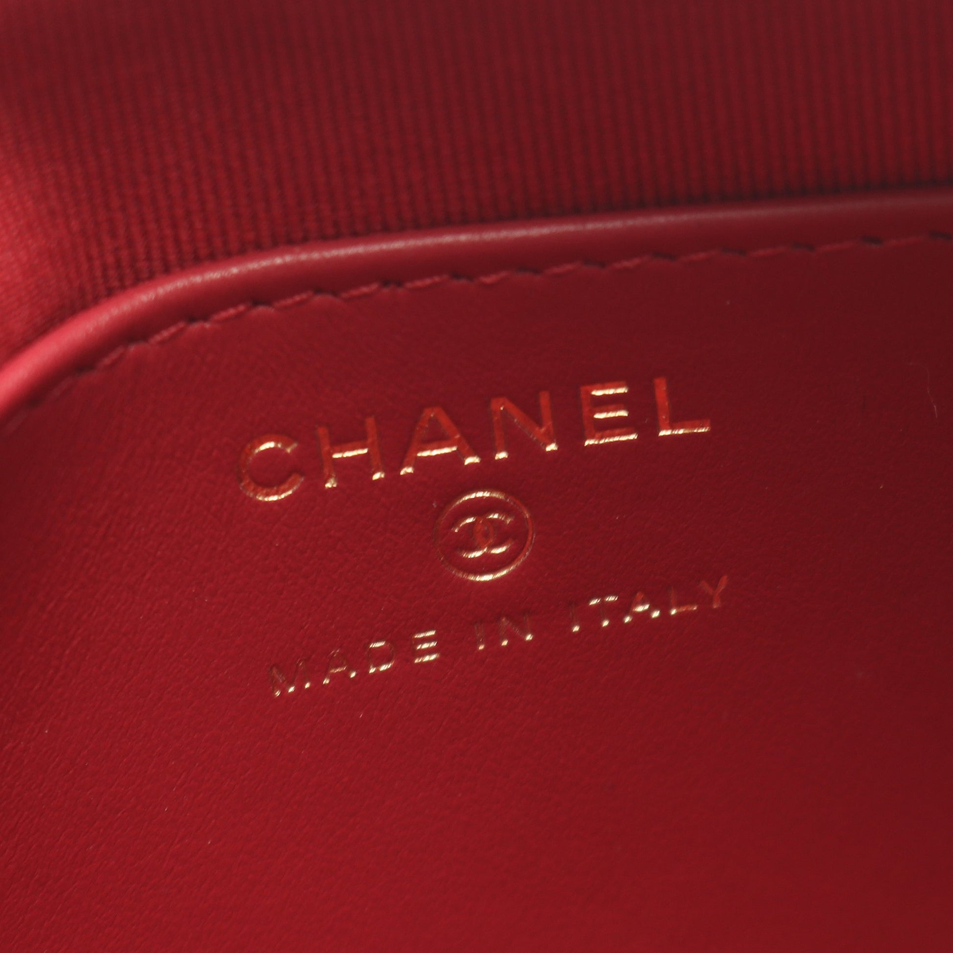 シャネル19 マトラッセ スモール ホーボー コンビ金具 チェーンショルダーバッグ ラムスキン ブラック シャネル バッグ CHANEL