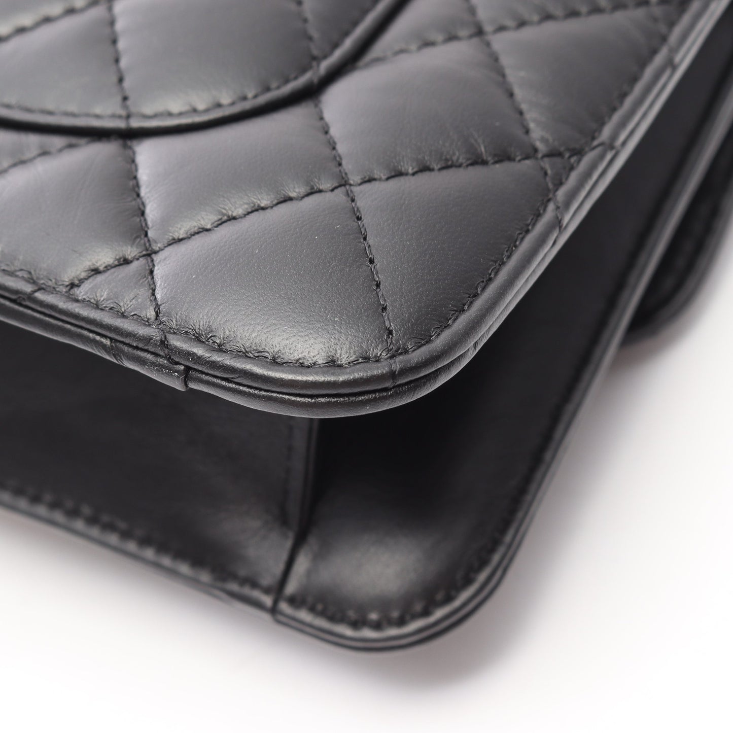 マトラッセ スモールフラップ 2WAY チェーンショルダーバッグ ラムスキン ブラック ゴールド金具 シャネル