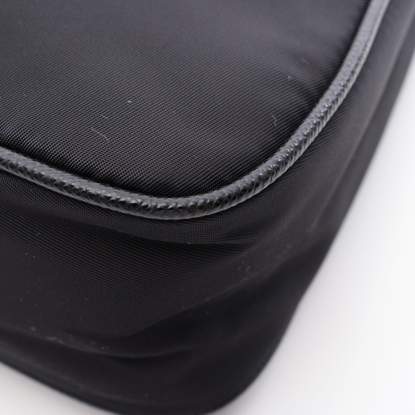 TESSUTO+SAFFIANO Re-Edition 2005 Re-Nylon ミニバッグ ハンドバッグ ナイロン サフィアーノレザー ブラック プラダ