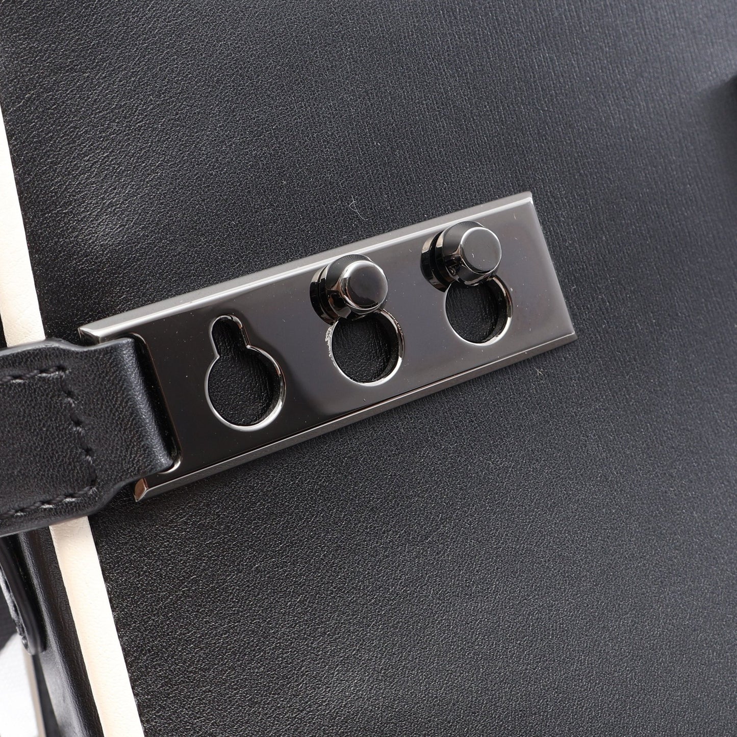 タンペートMM 2WAY ハンドバッグ レザー ブラック デルヴォー