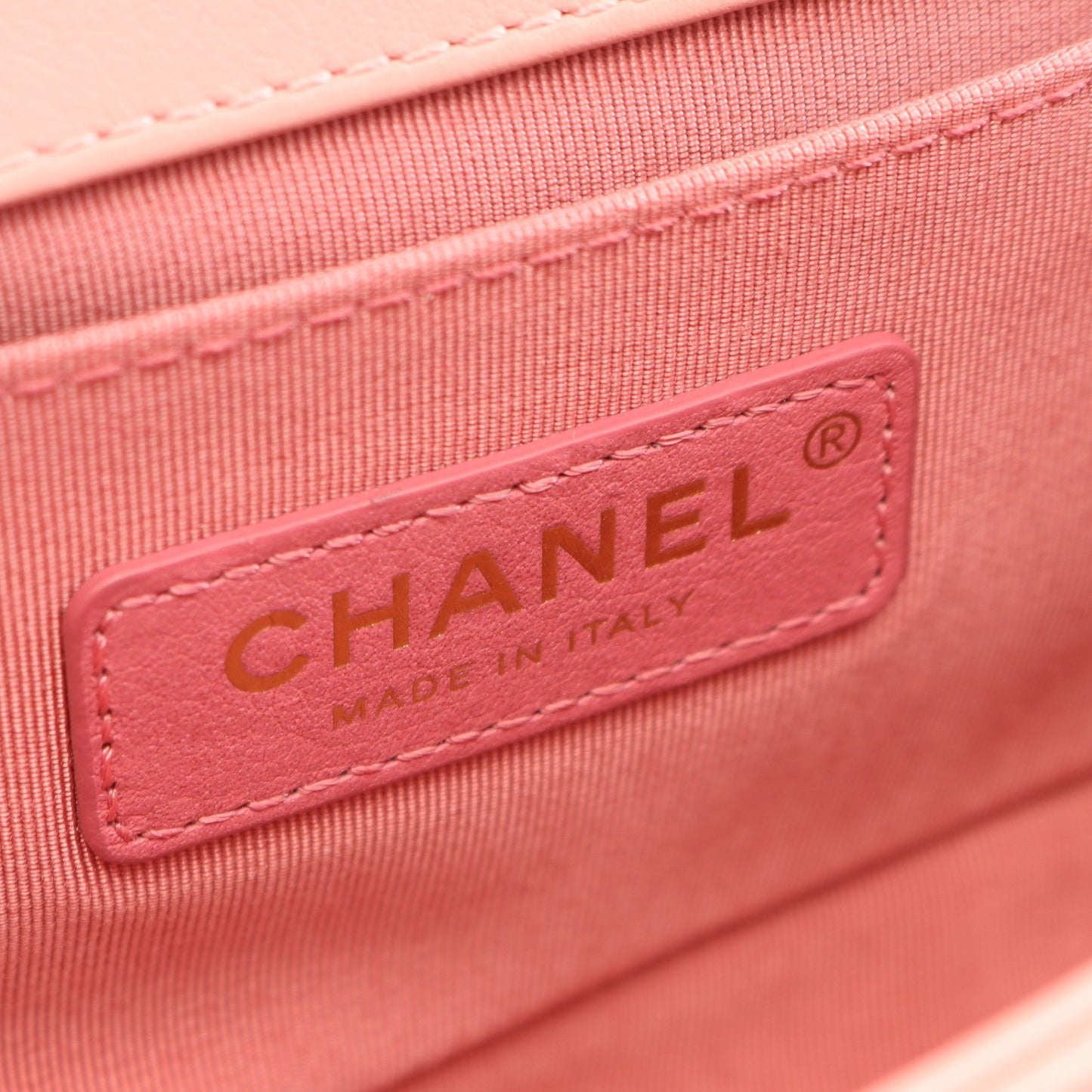 ボーイシャネル スモール チェーンショルダーバッグ レザー ピンク マルチカラー ゴールド金具 シャネル バッグ CHANEL