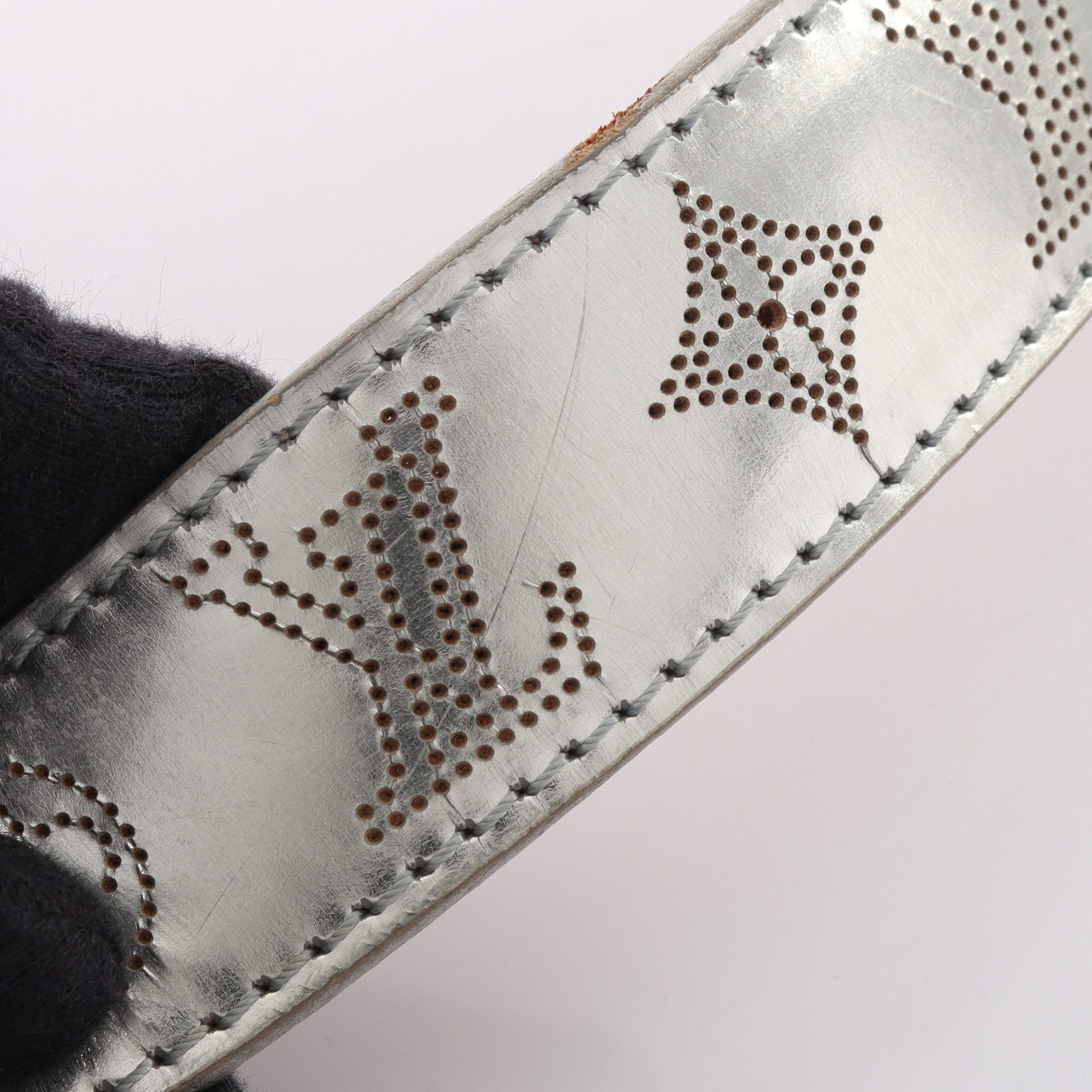 ノマド サンチュール パンチング ベルト レザー シルバー ルイヴィトン 財布・小物 LOUIS VUITTON