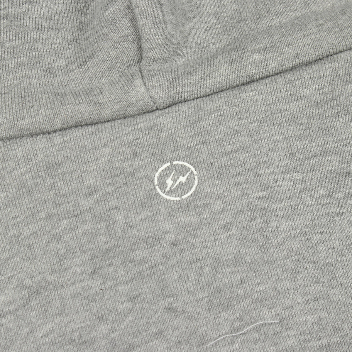 Sacai × Fragment Design ロゴプリント ジップアップパーカー コットン グレー サカイ