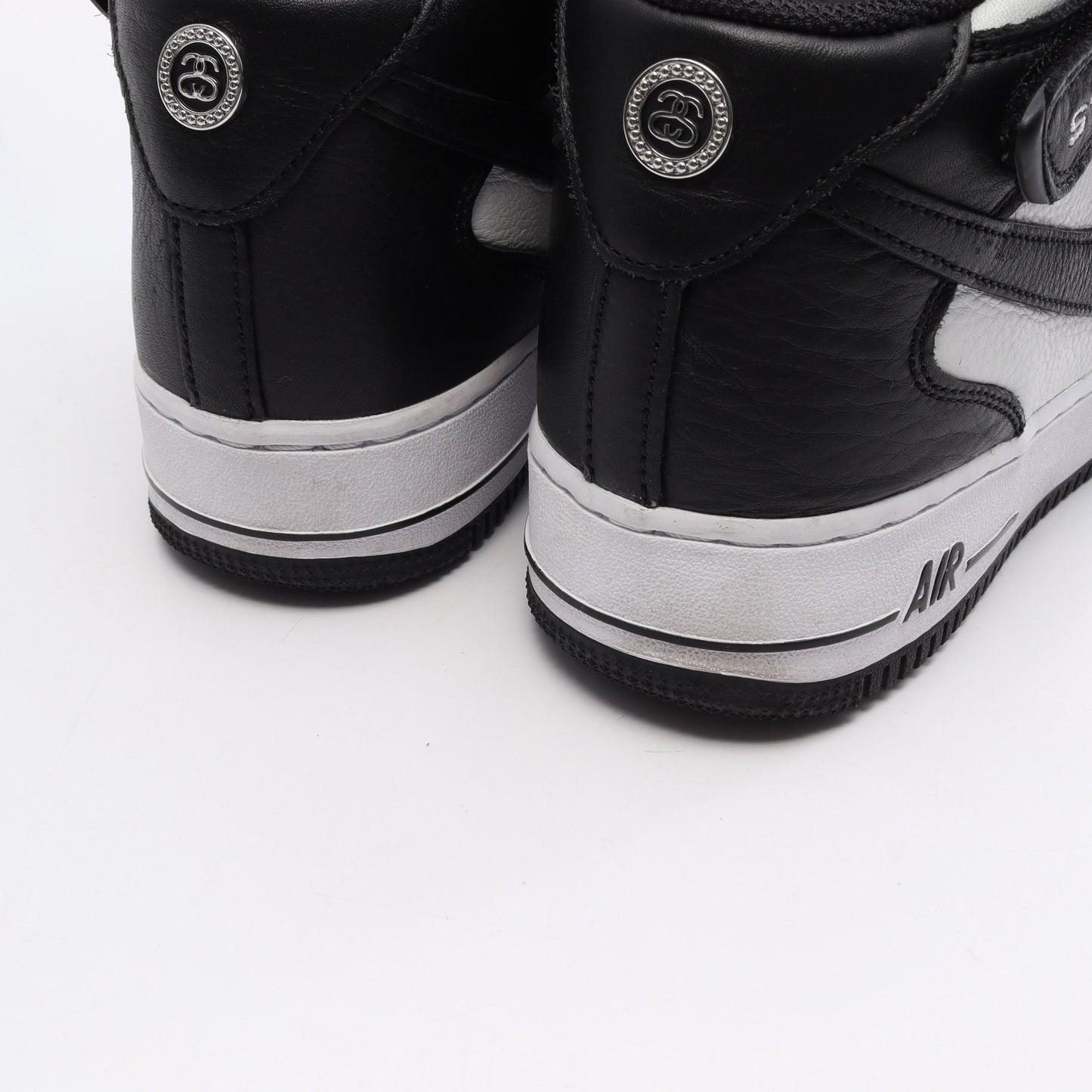 NIKE × STUSSY AIR FORCE 1 MID ハイカットスニーカー レザー ホワイト ブラック ステューシー