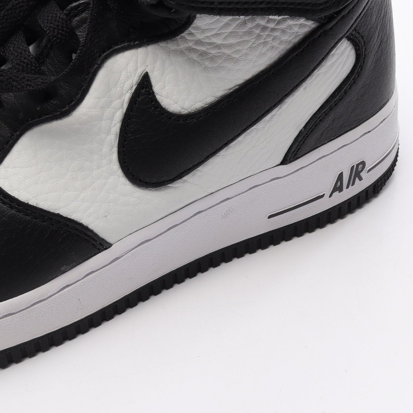 NIKE × STUSSY AIR FORCE 1 MID ハイカットスニーカー レザー ホワイト ブラック ステューシー