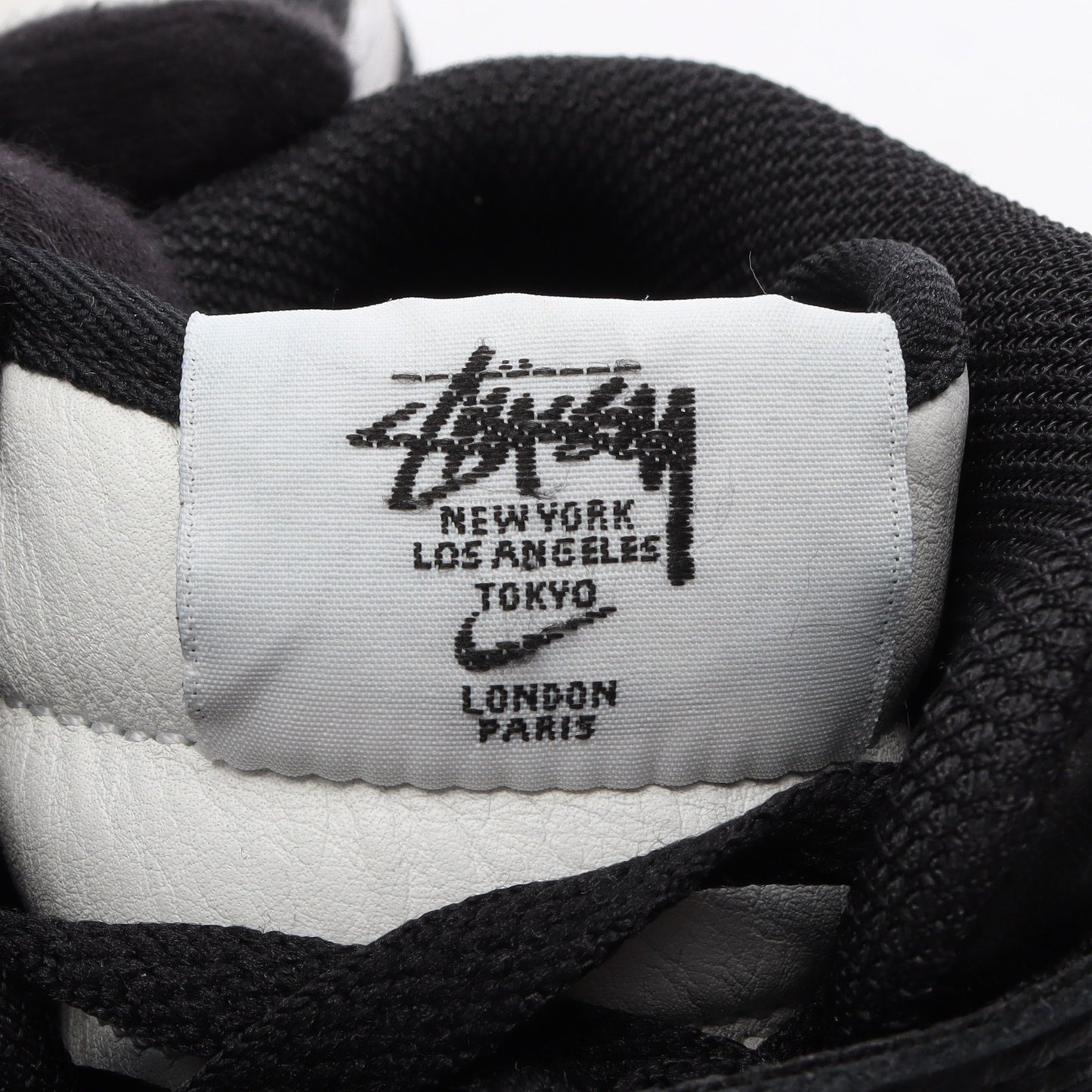 NIKE × STUSSY AIR FORCE 1 MID ハイカットスニーカー レザー ホワイト ブラック ステューシー