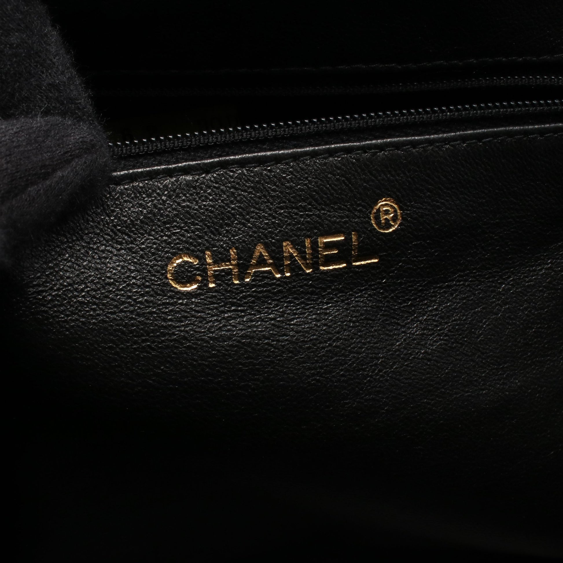 マトラッセ チェーンハンドバッグ キャビアスキン ブラック ゴールド金具 シャネル バッグ CHANEL