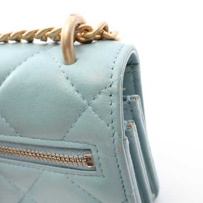 マトラッセ ミニ チェーンウォレット ラムスキン ライトブルー ゴールド金具 シャネル