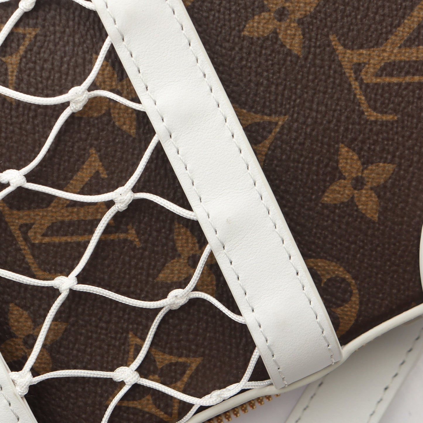 LV × NBA ソフトトランク フォーンボックス モノグラム ボディバッグ PVC レザー ファブリック ブラウン ホワイト ルイヴィトン