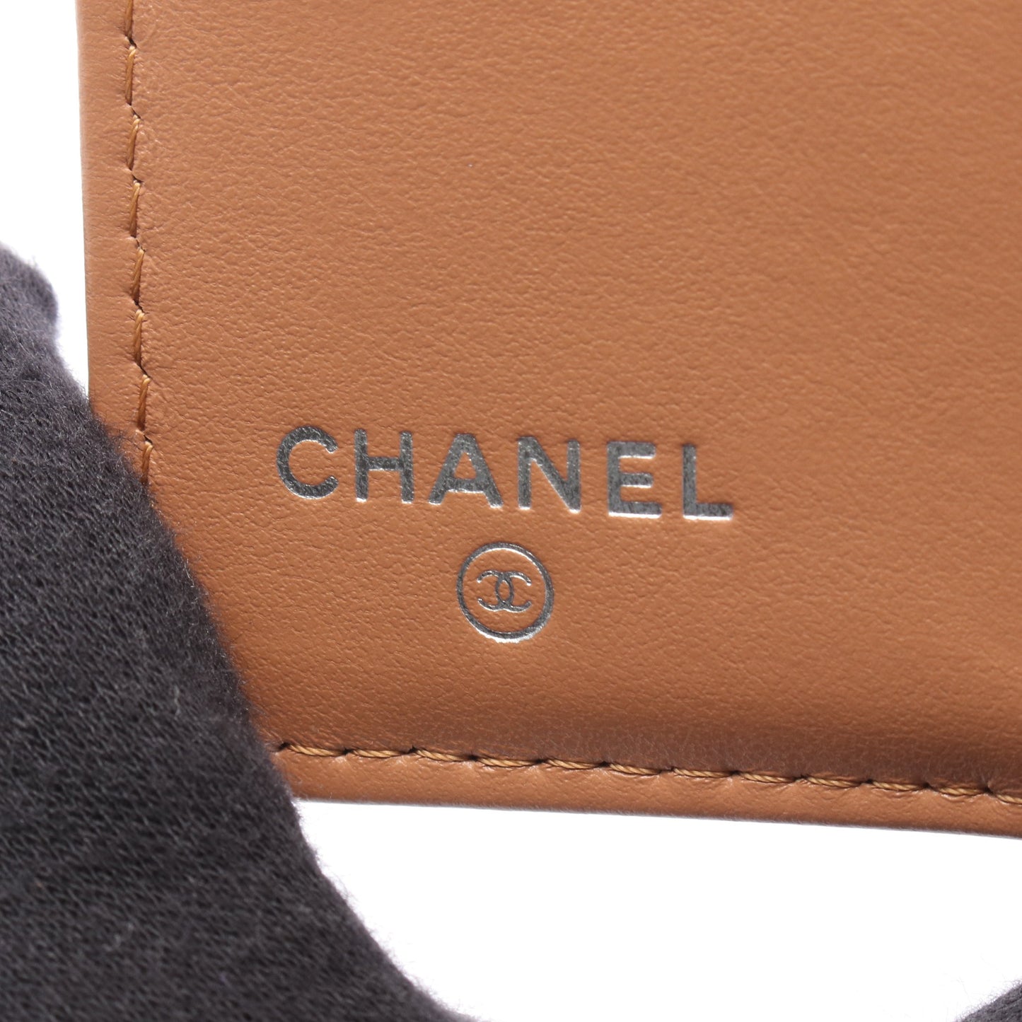 マトラッセ 二つ折り財布 レザー ライトブラウン シルバー金具 シャネル