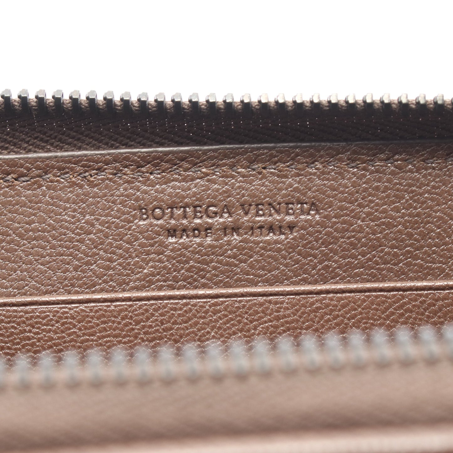 バタフライモチーフ ラウンドファスナー長財布 レザー ブラウン ボッテガヴェネタ 財布・小物 BOTTEGA VENETA