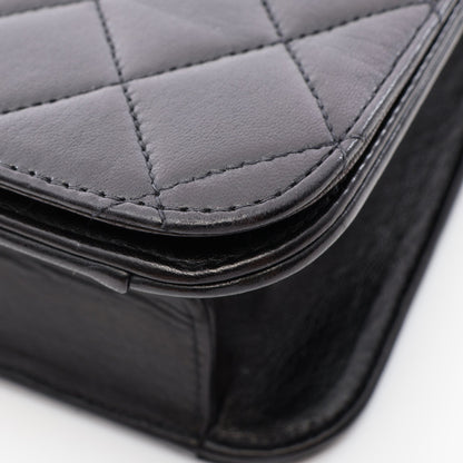 マトラッセ フルフラップ チェーンショルダーバッグ ラムスキン ブラック ゴールド金具 シャネル