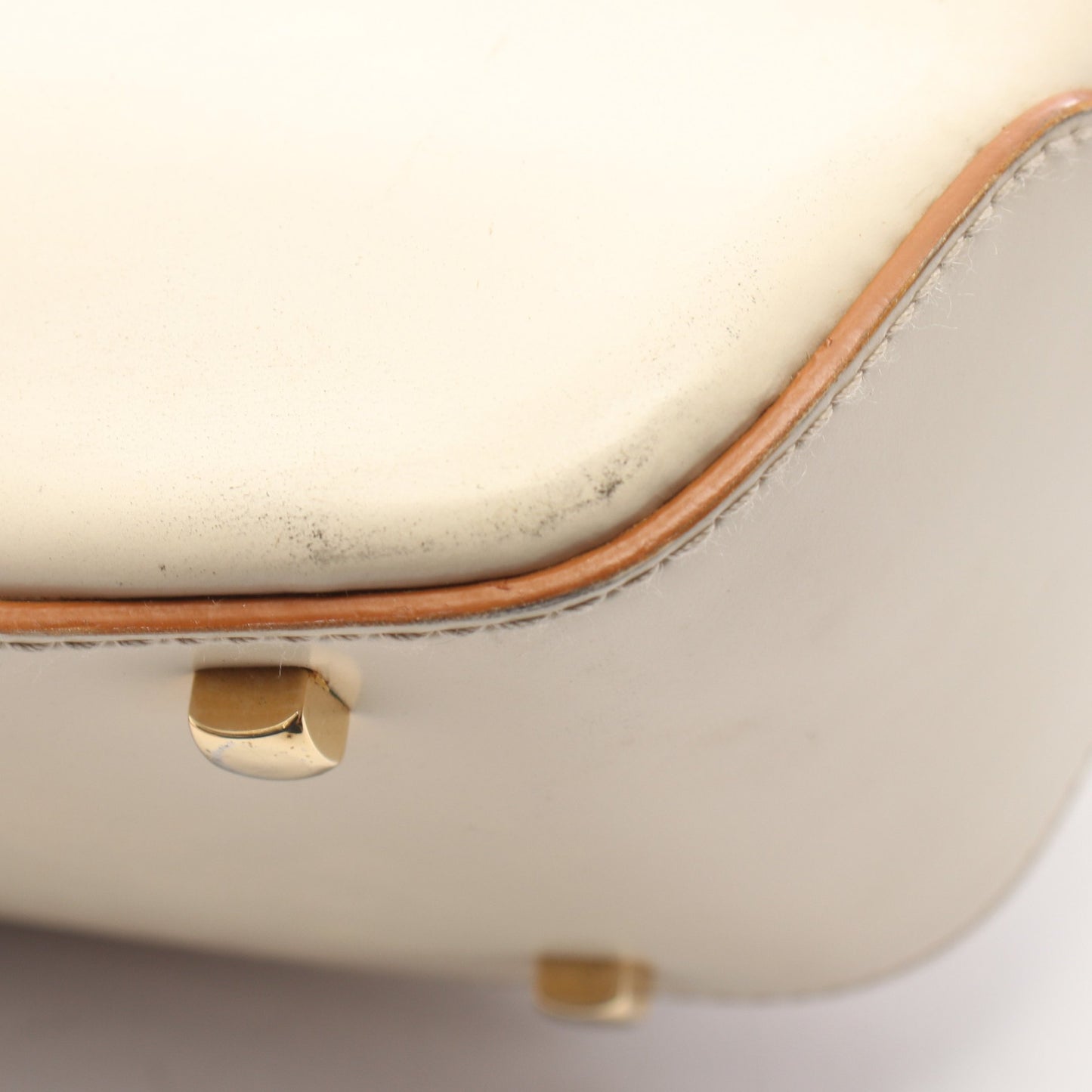 ハンドバッグ レザー アイボリー サルヴァトーレフェラガモ バッグ Salvatore Ferragamo