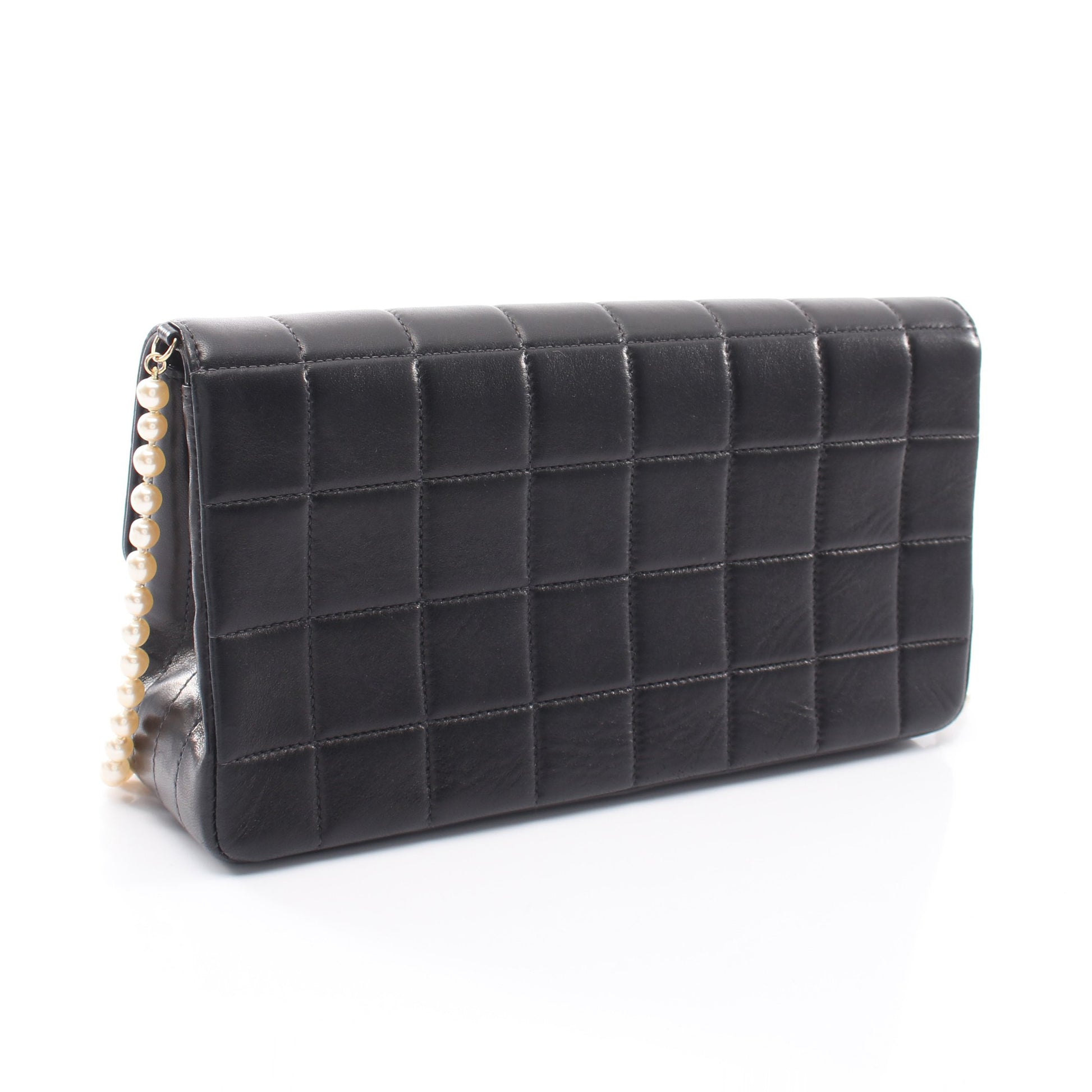 チョコバー パール チェーンショルダー ショルダーバッグ ラムスキン ブラック ゴールド金具 シャネル バッグ CHANEL