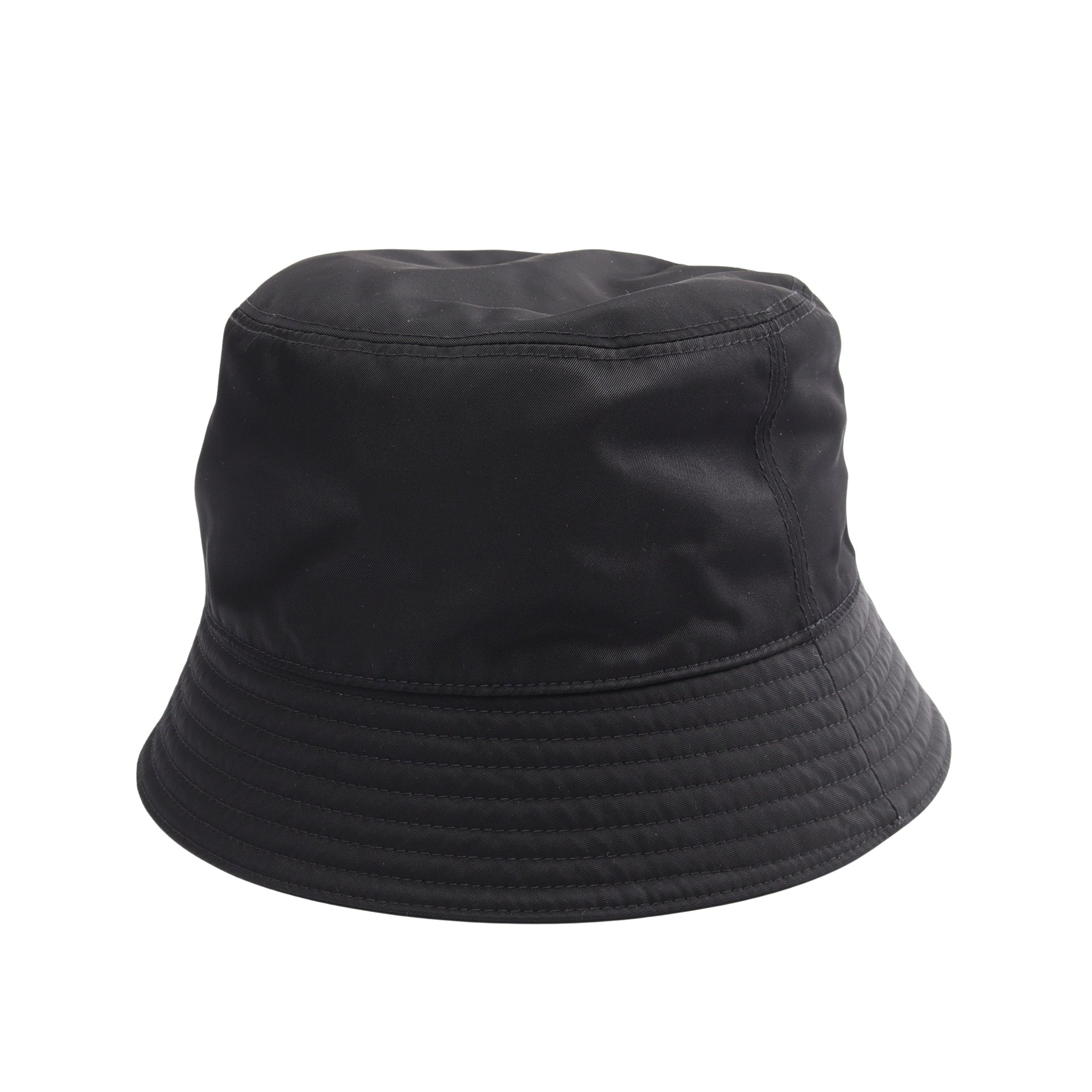 プラダ ナイロン トライアングル バケットハット ブラック Re-Nylon トライアングルロゴ バケット ハット 帽子 ナイロン ブラック