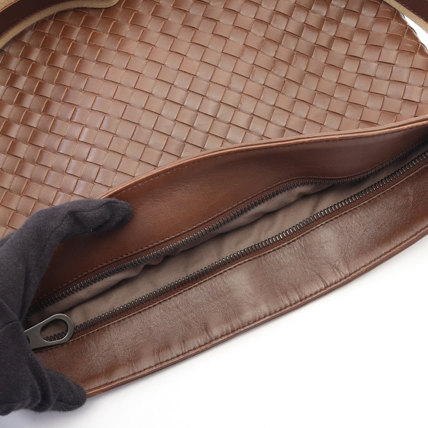 イントレチャート ショルダーバッグ レザー ブラウン ボッテガヴェネタ バッグ BOTTEGA VENETA