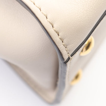 ピーカブー レギュラー 2WAY ハンドバッグ レザー グレーベージュ フェンディ バッグ FENDI