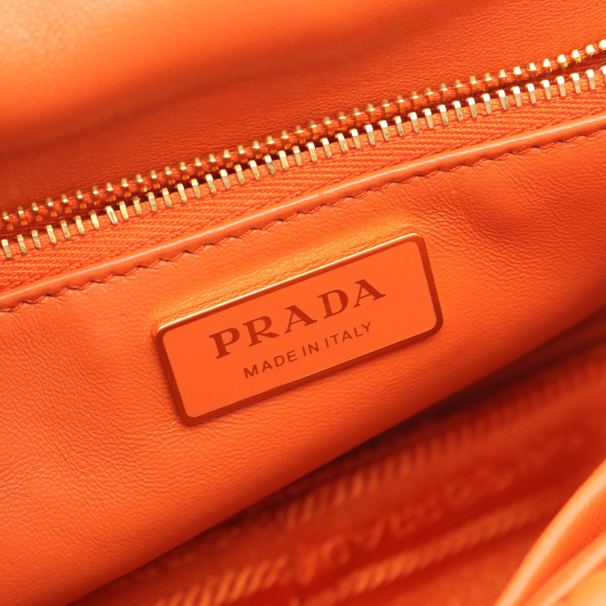 2WAY チェーンショルダーバッグ レザー オレンジ プラダ バッグ PRADA