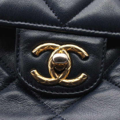 マトラッセ チェーンショルダーバッグ ラムスキン ネイビー ゴールド金具 シャネル バッグ CHANEL