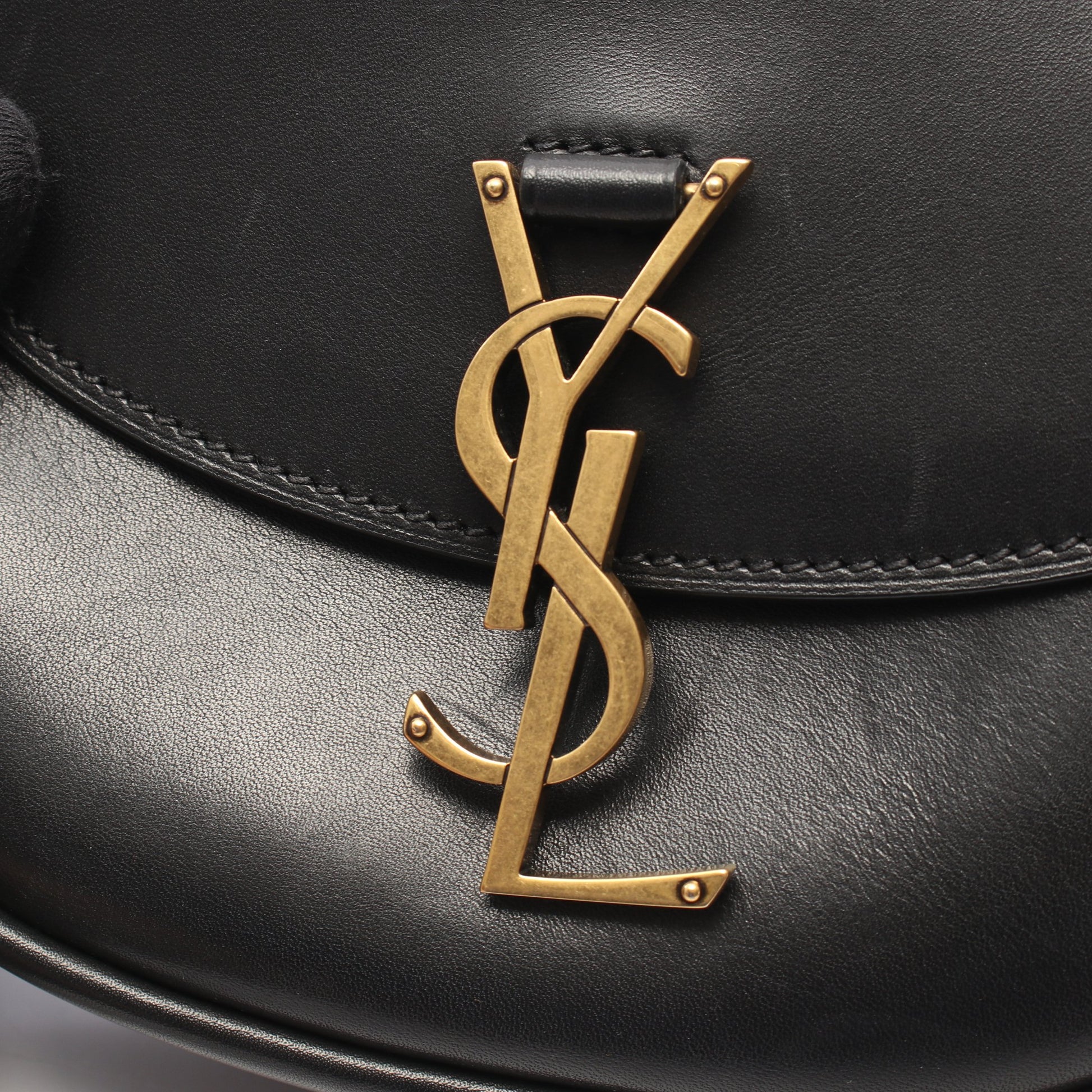 カイア スモール ショルダーバッグ レザー ブラック イヴサンローラン バッグ YVES SAINT LAURENT