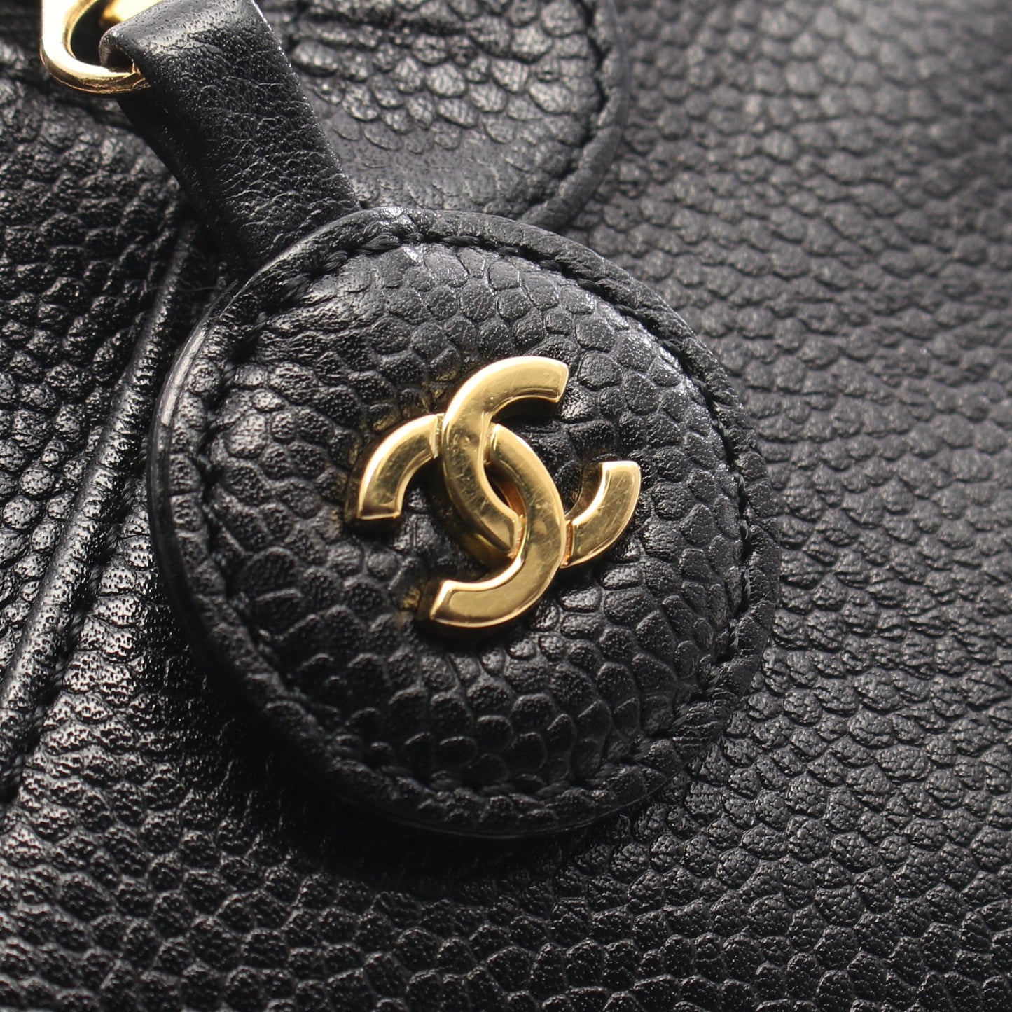ココマーク ハンドバッグ バニティバッグ キャビアスキン ブラック ゴールド金具 シャネル バッグ CHANEL