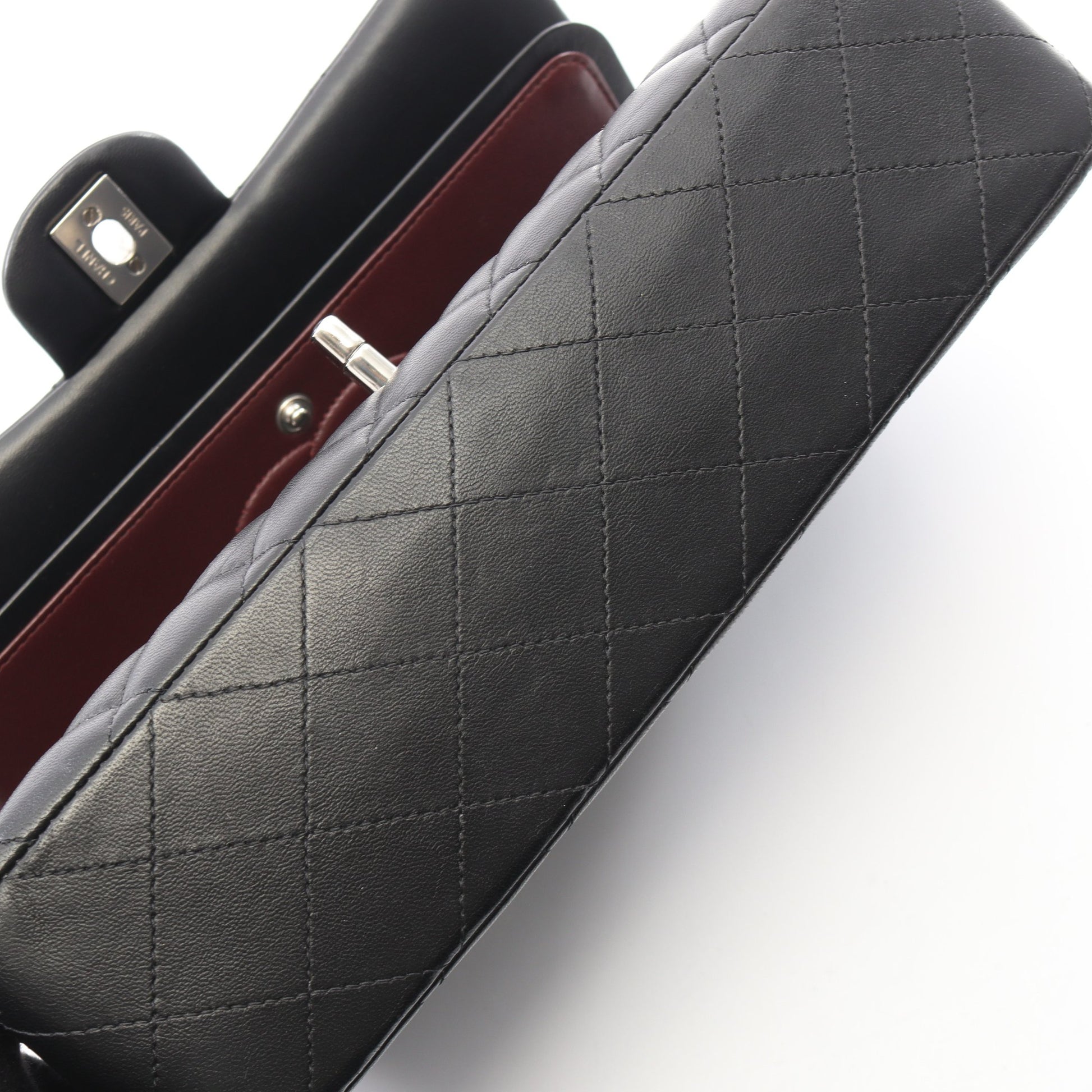マトラッセ Wフラップ Wチェーンショルダーバッグ ラムスキン ブラック シルバー金具 シャネル バッグ CHANEL