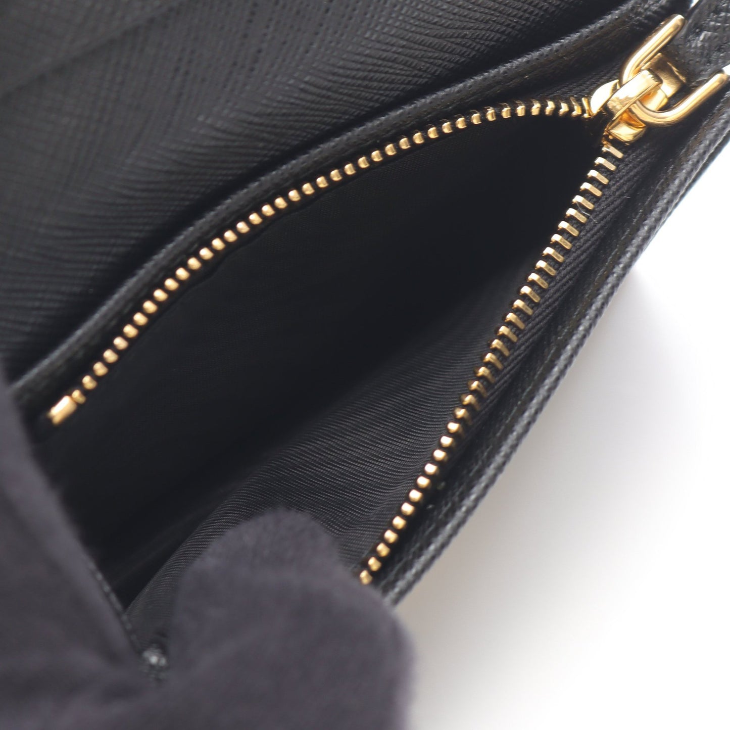 SAFFIANO TRIANG 二つ折り財布 サフィアーノレザー ブラック プラダ