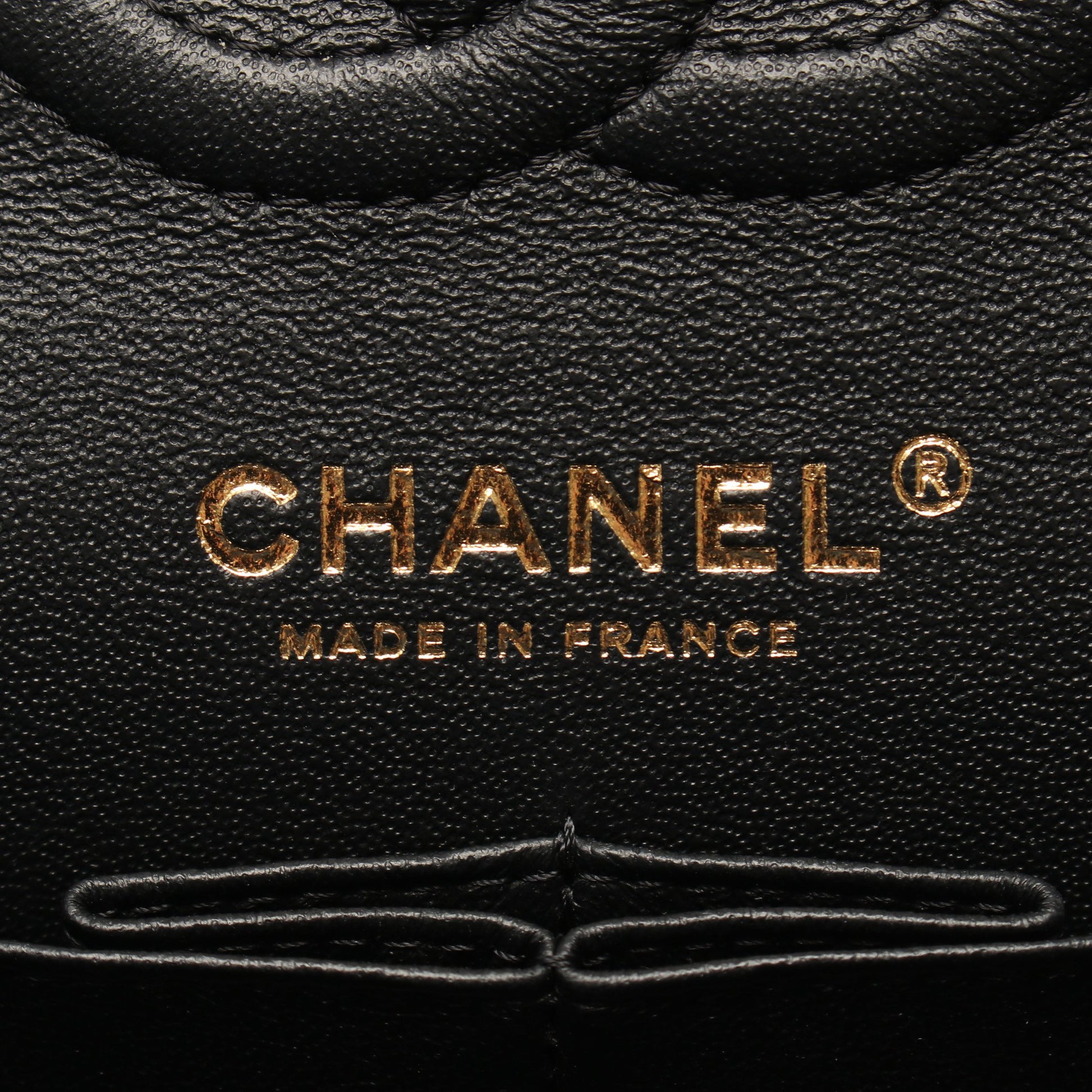 シェブロン Vステッチ Wフラップ Wチェーンショルダーバッグ ラムスキン ブラック シルバー金具 シャネル バッグ CHANEL