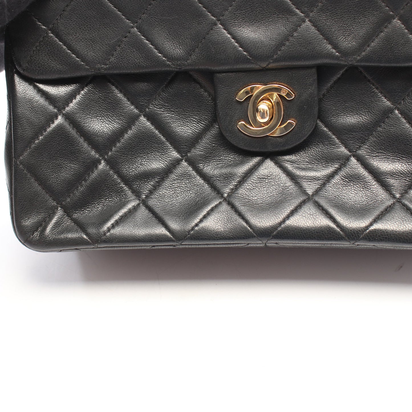 ミニマトラッセ20 チェーンショルダーバッグ ラムスキン ブラック ゴールド金具 シャネル バッグ CHANEL