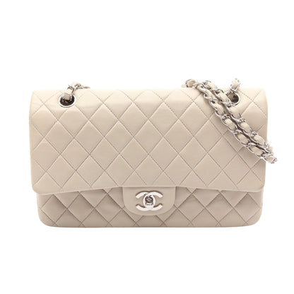 マトラッセ Wフラップ Wチェーンショルダーバッグ ラムスキン ライトグレー シルバー金具 シャネル バッグ CHANEL
