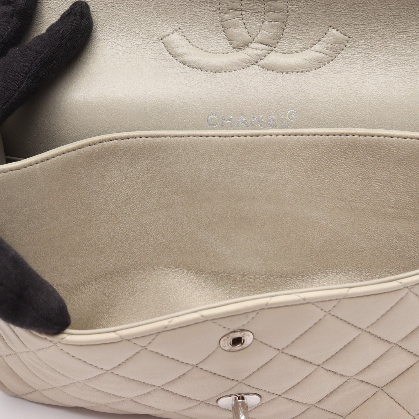 マトラッセ Wフラップ Wチェーンショルダーバッグ ラムスキン ライトグレー シルバー金具 シャネル バッグ CHANEL