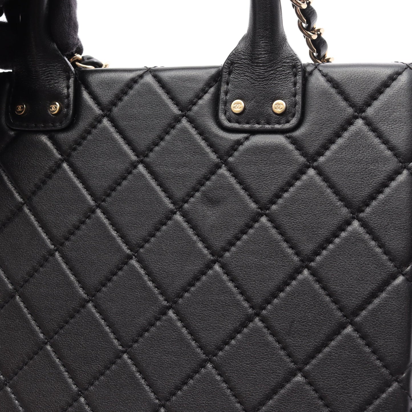 ヴァニティケース マトラッセ 2WAY チェーンショルダーバッグ レザー ブラック ゴールド金具 シャネル バッグ CHANEL