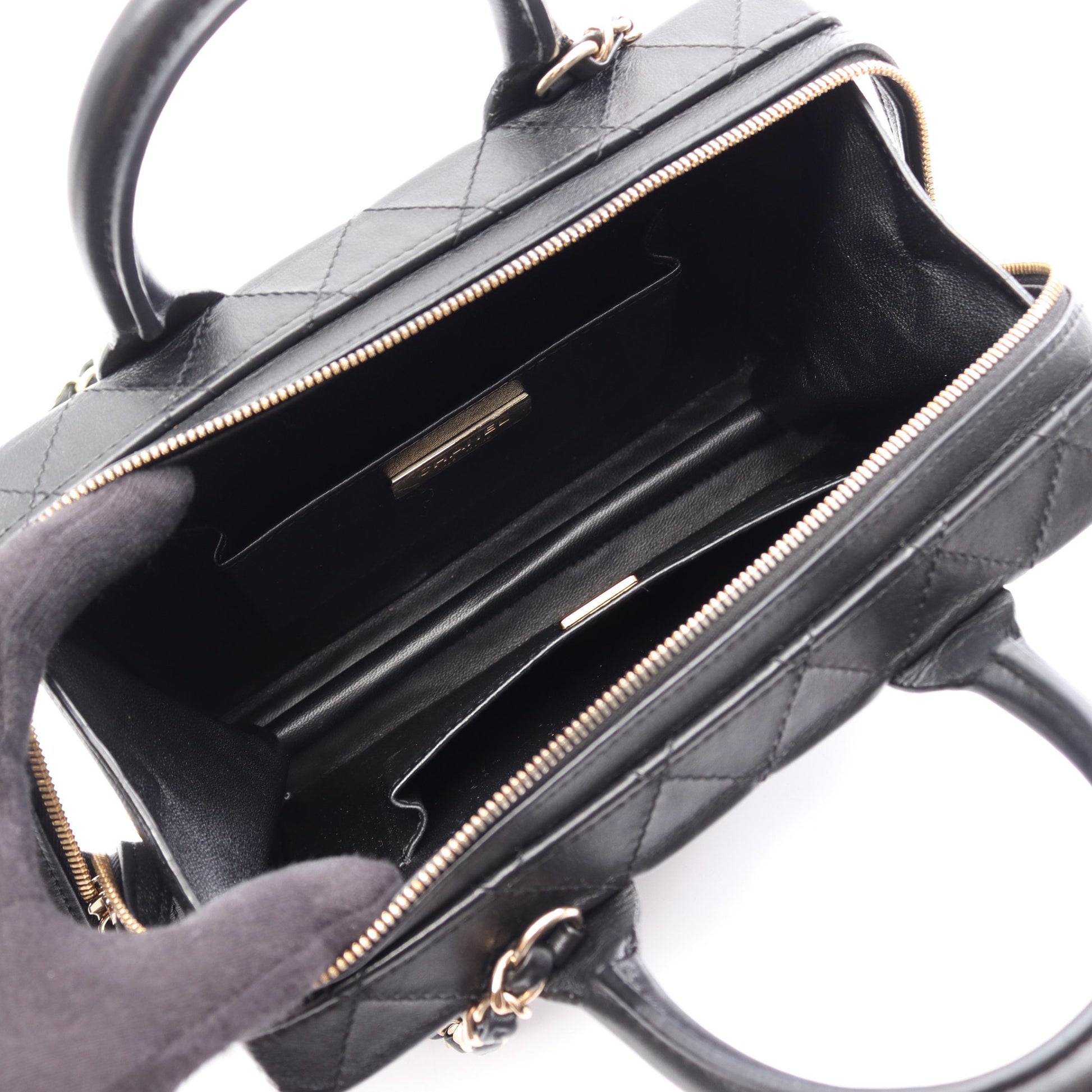 ヴァニティケース マトラッセ 2WAY チェーンショルダーバッグ レザー ブラック ゴールド金具 シャネル バッグ CHANEL