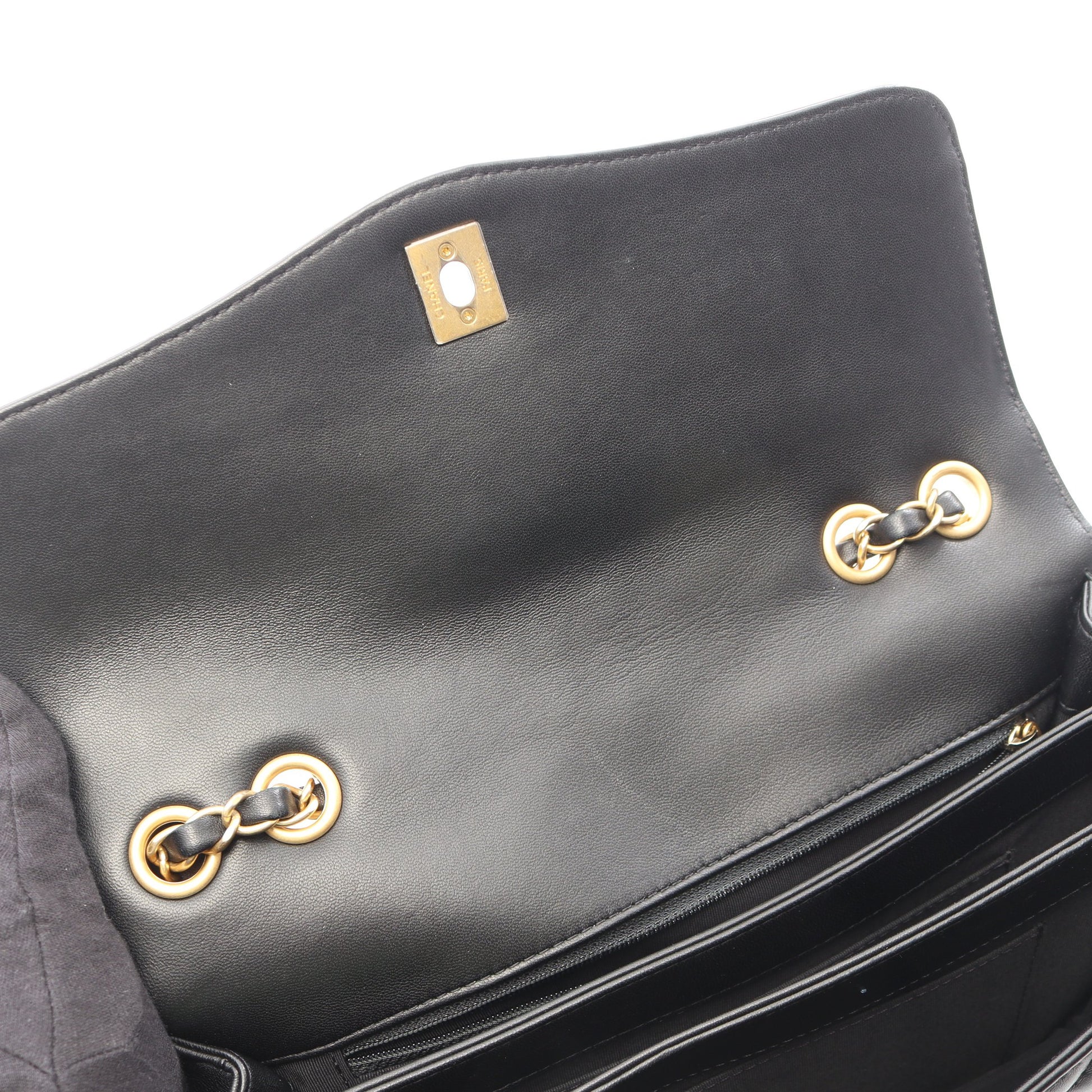 マトラッセ チェーンショルダーバッグ ラムスキン ブラック ゴールド金具 シャネル バッグ CHANEL