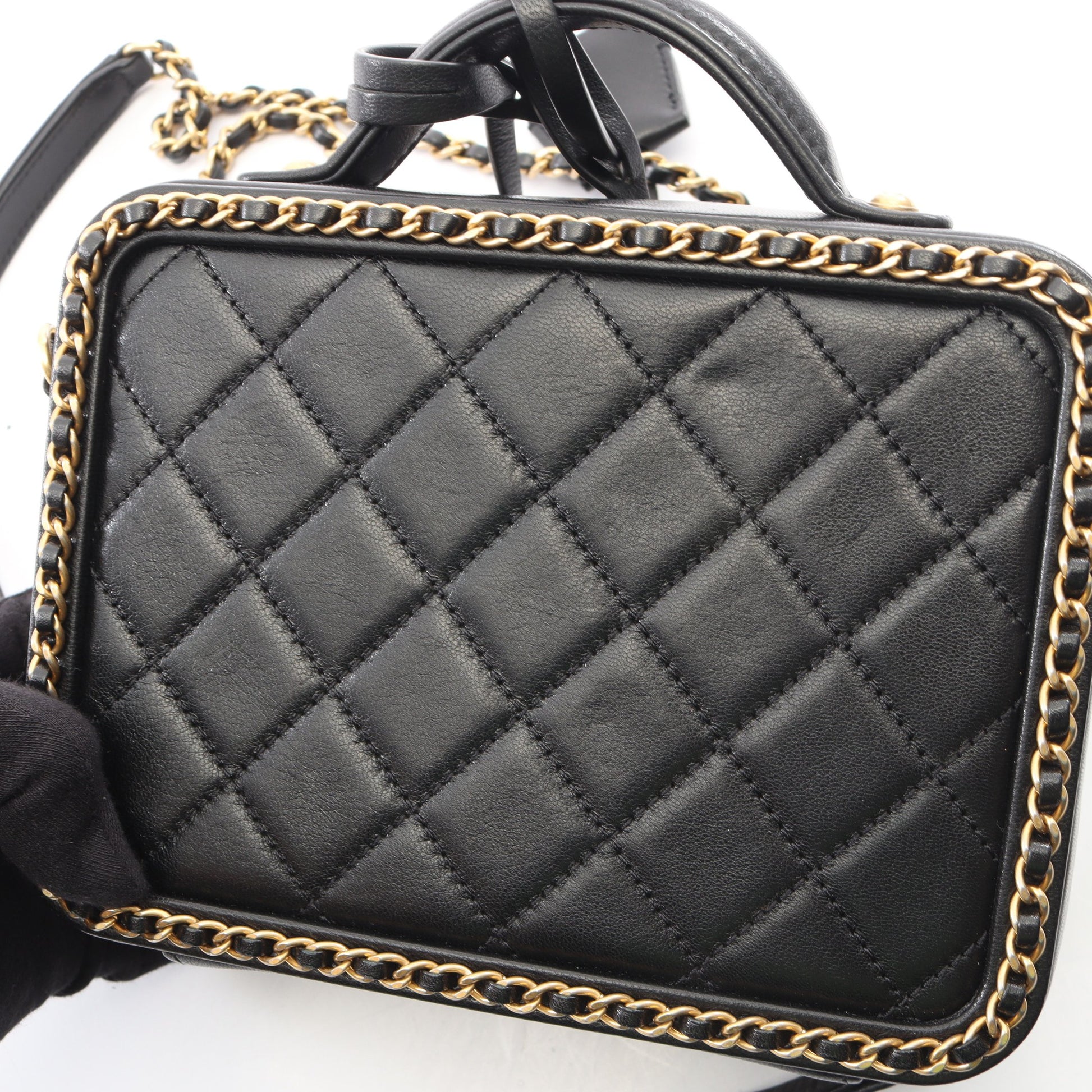 CCフィリグリー スモール バニティバッグ 2WAY チェーンショルダーバッグ ラムスキン ブラック ゴールド金具 シャネル バッグ CHANEL