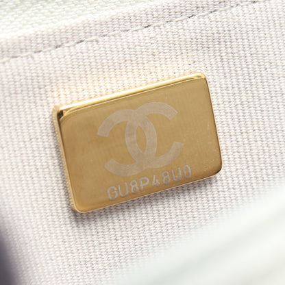 マトラッセ チェーンウォレット キャビアスキン ライトグレー ゴールド金具 シャネル